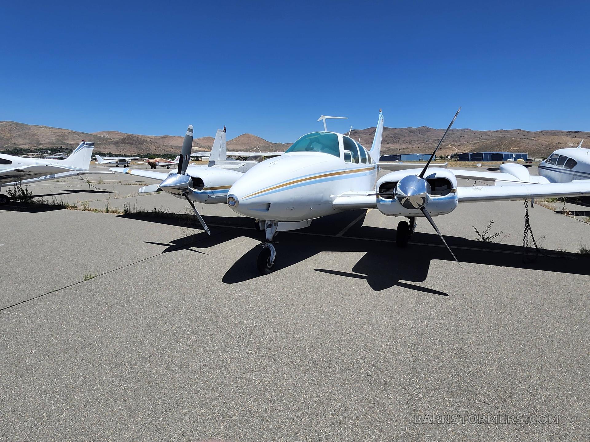 1969 Beechcraft Baron thumbnail 4