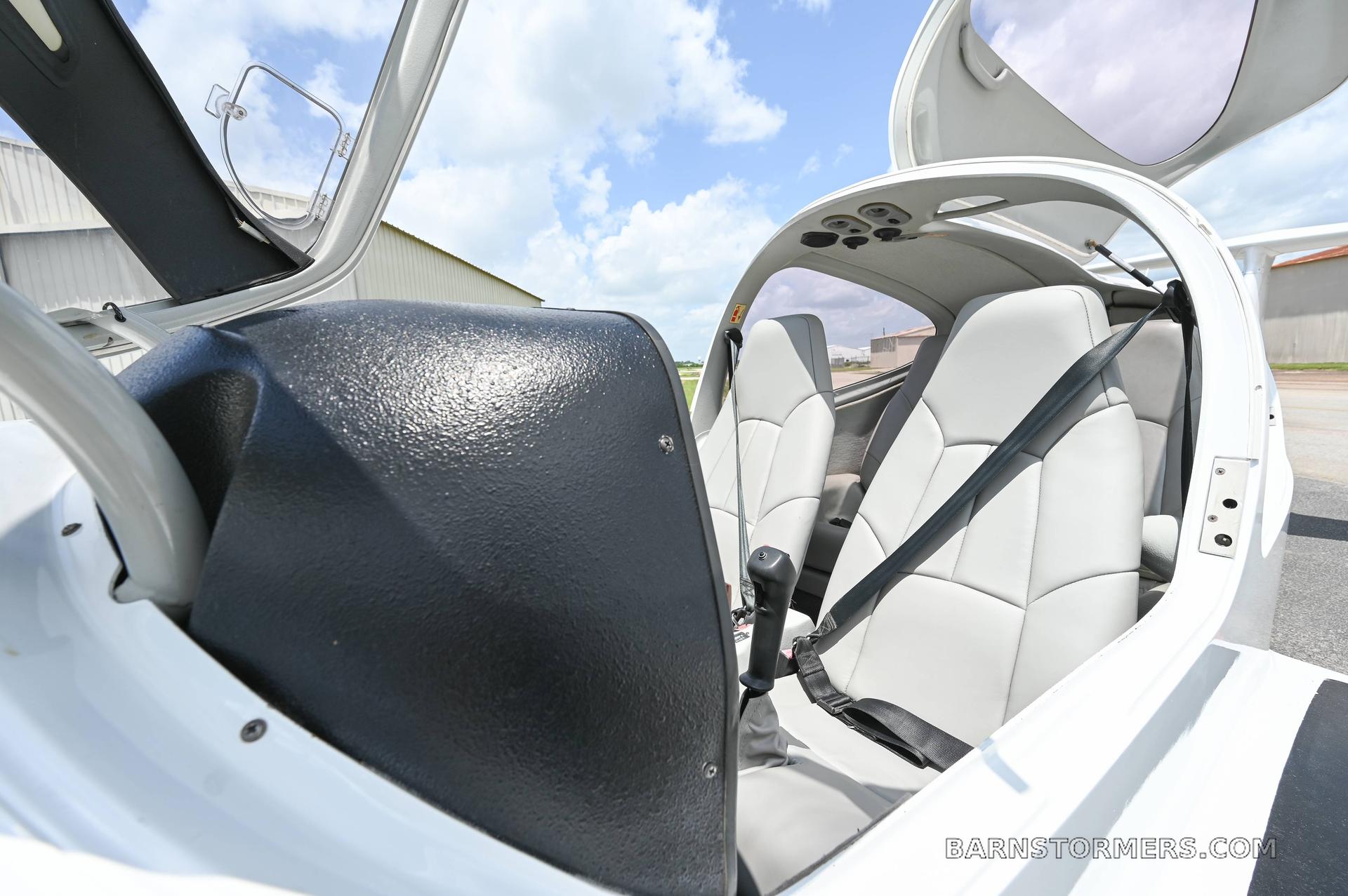 2003 Diamond DA40 thumbnail 5