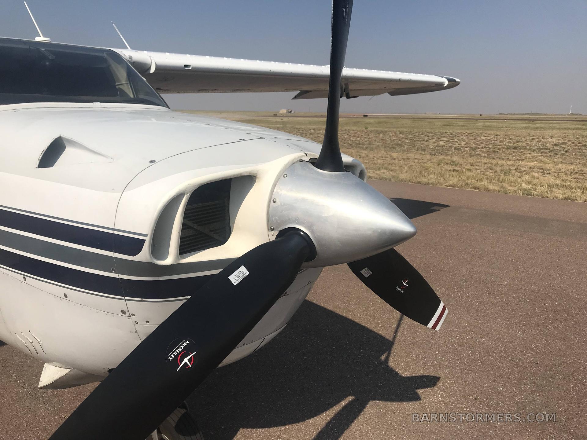 1969 Cessna 210 thumbnail 5