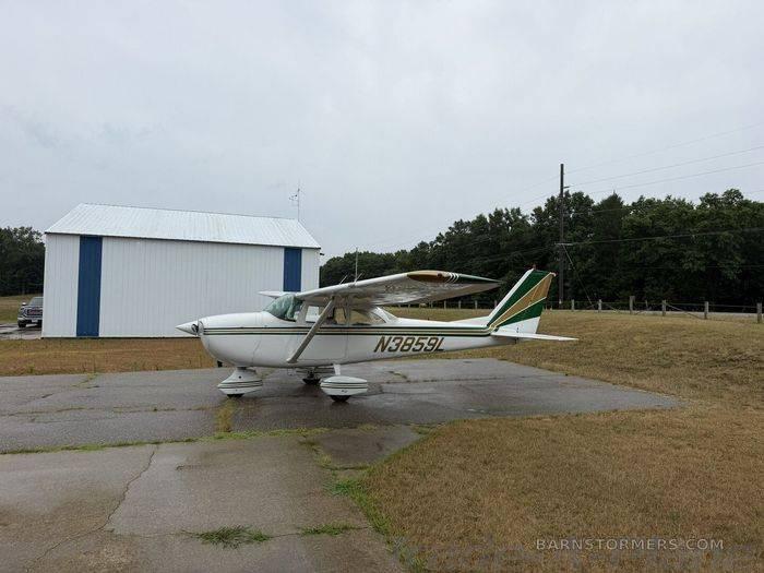 1965 Cessna 172 thumbnail 2