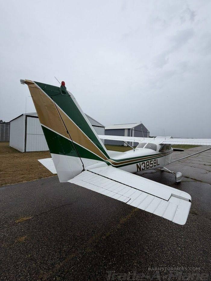 1965 Cessna 172 thumbnail 5