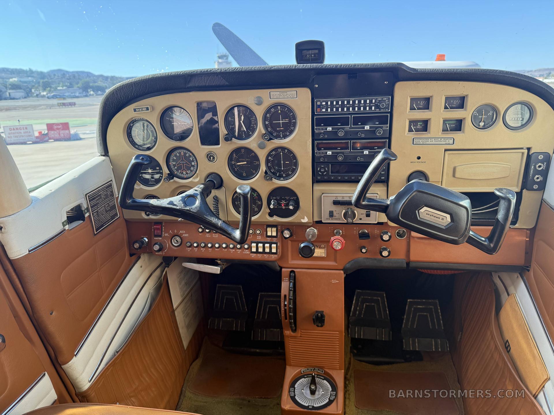 1975 Cessna 172 thumbnail 3