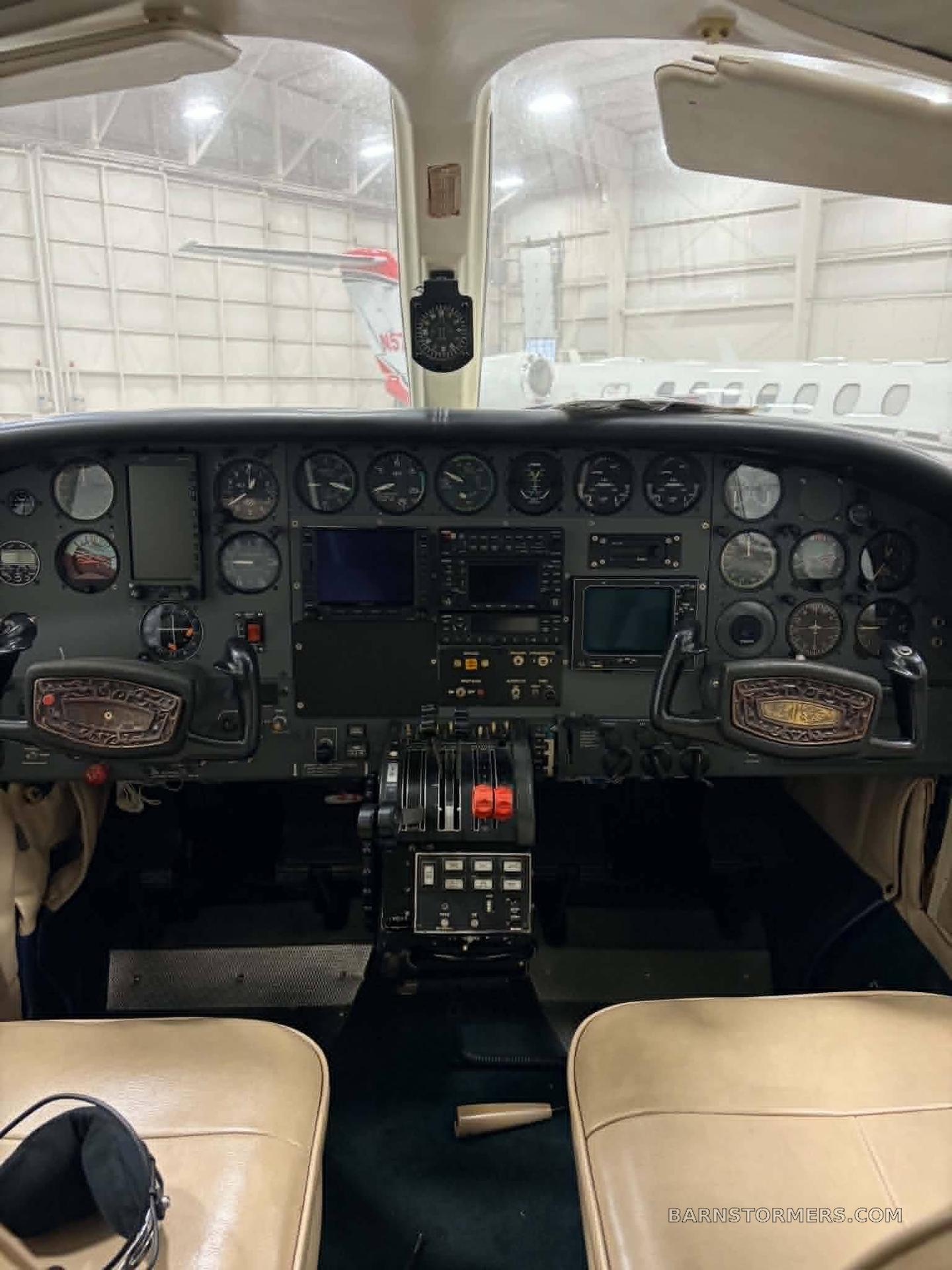 1976 Cessna 421 thumbnail 4