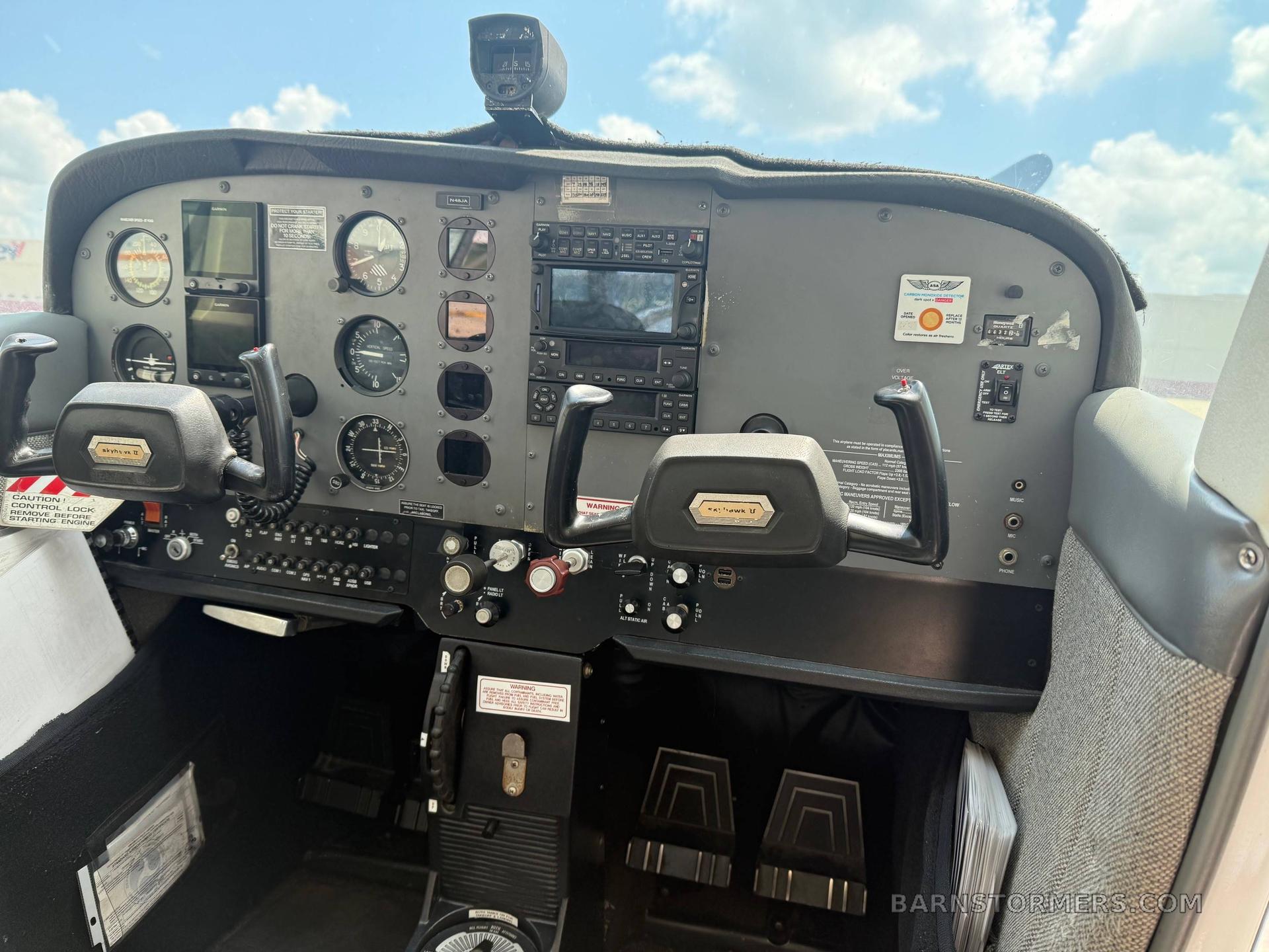 1975 Cessna 172 thumbnail 4