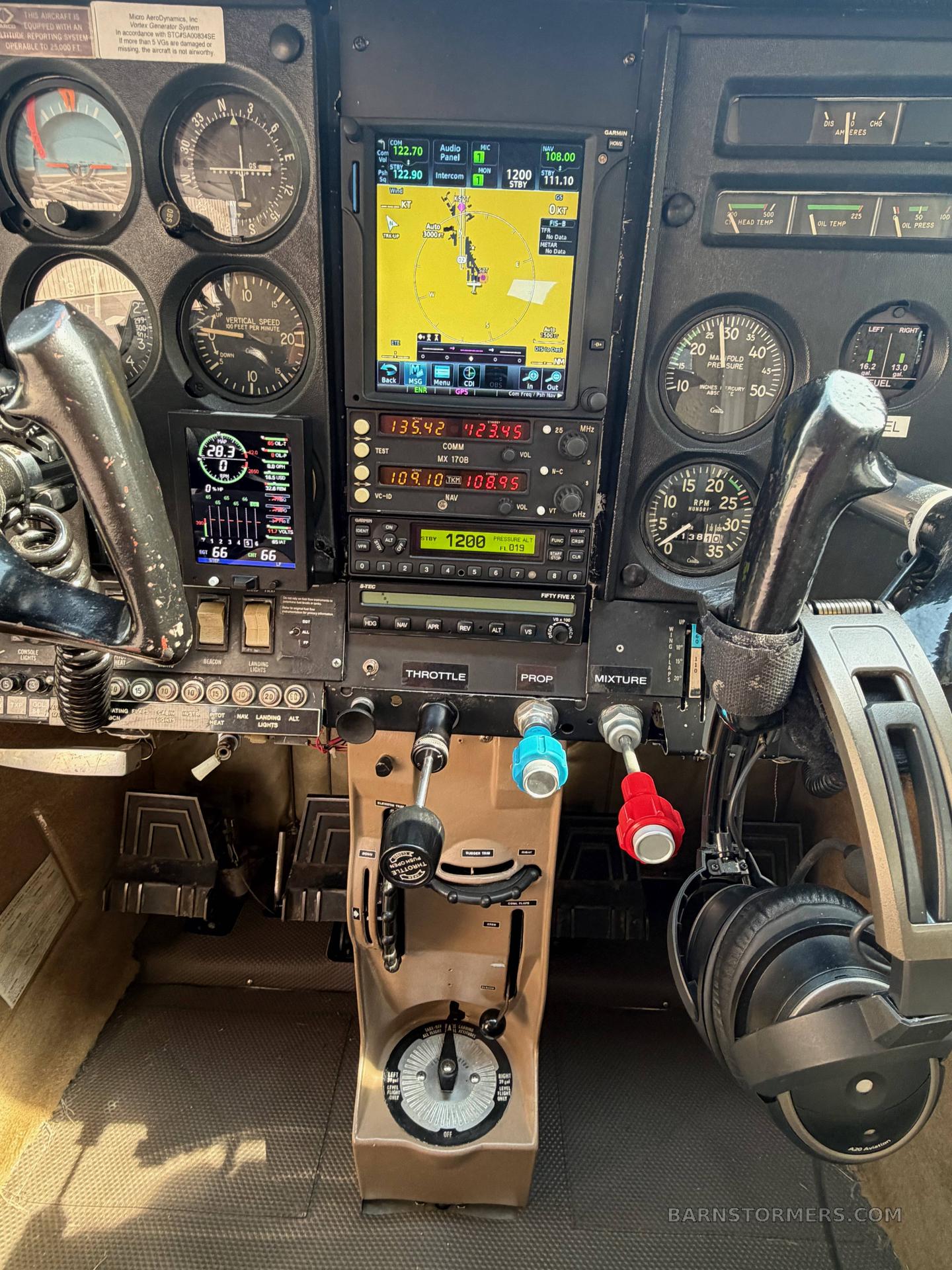 CESSNA 182M SKYLANE 3