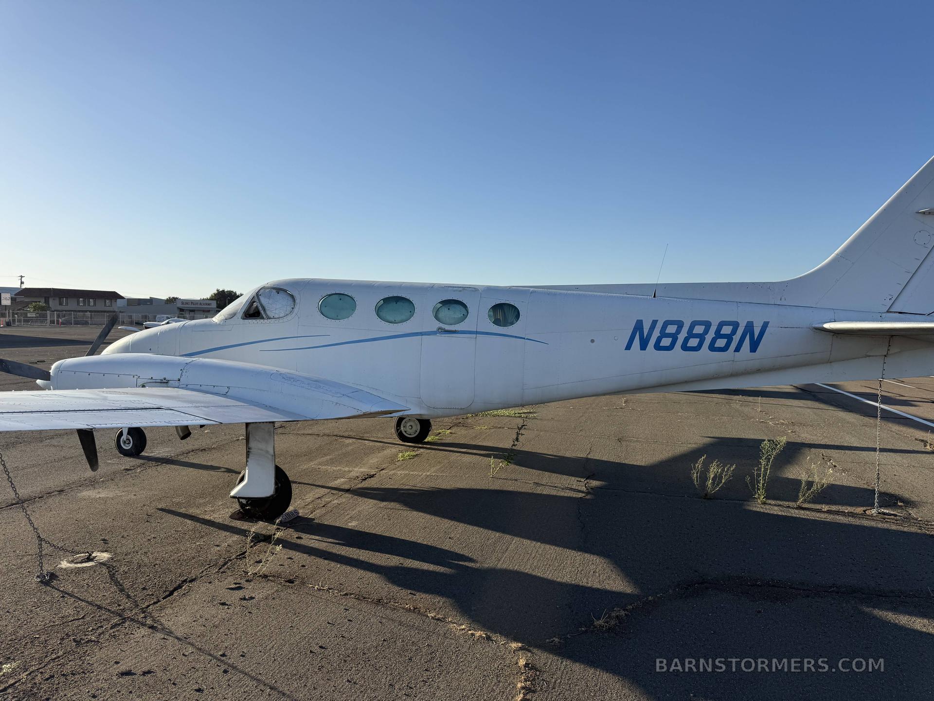 Cessna 340 thumbnail 2