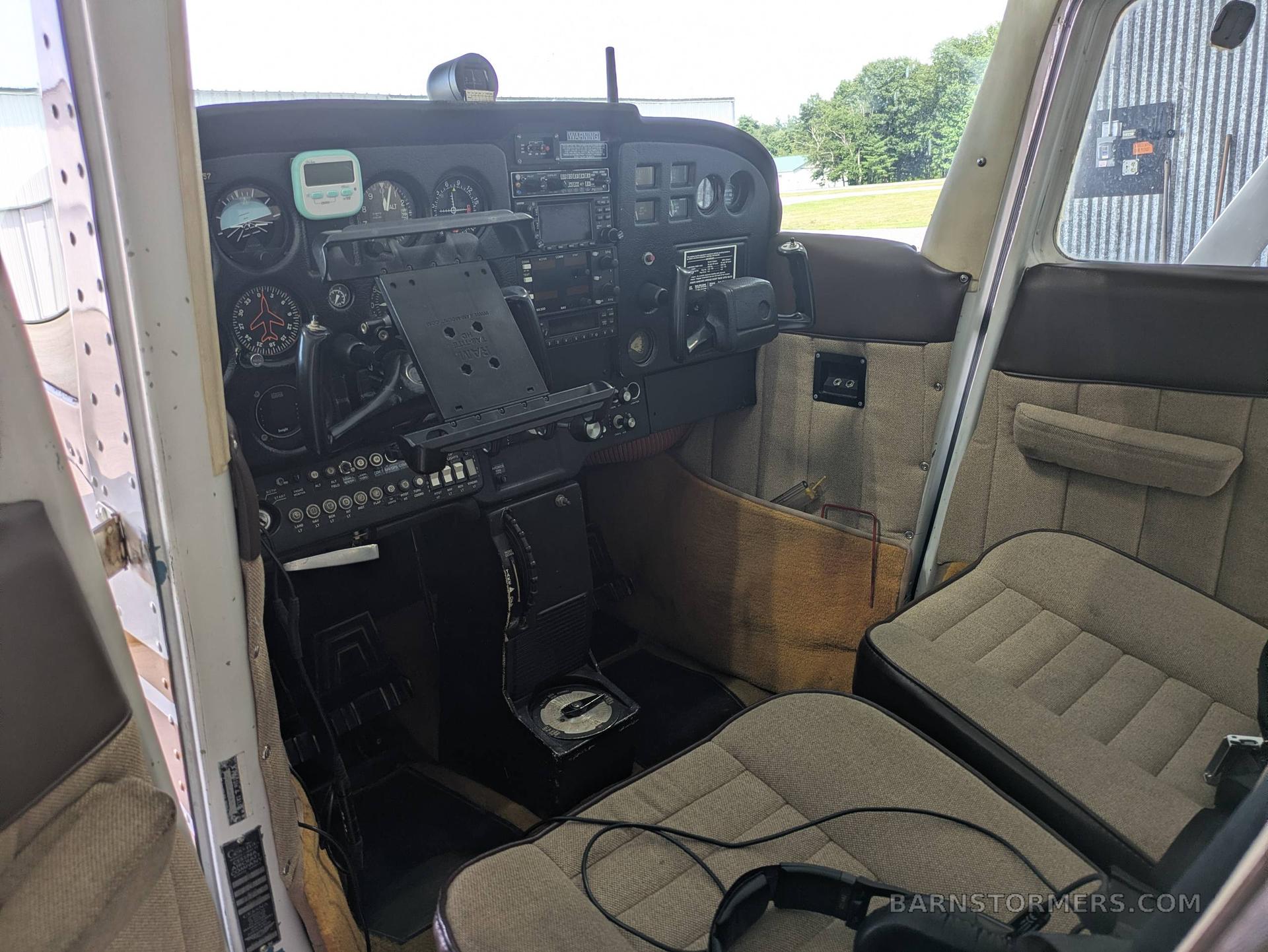 1973 Cessna 172 thumbnail 4