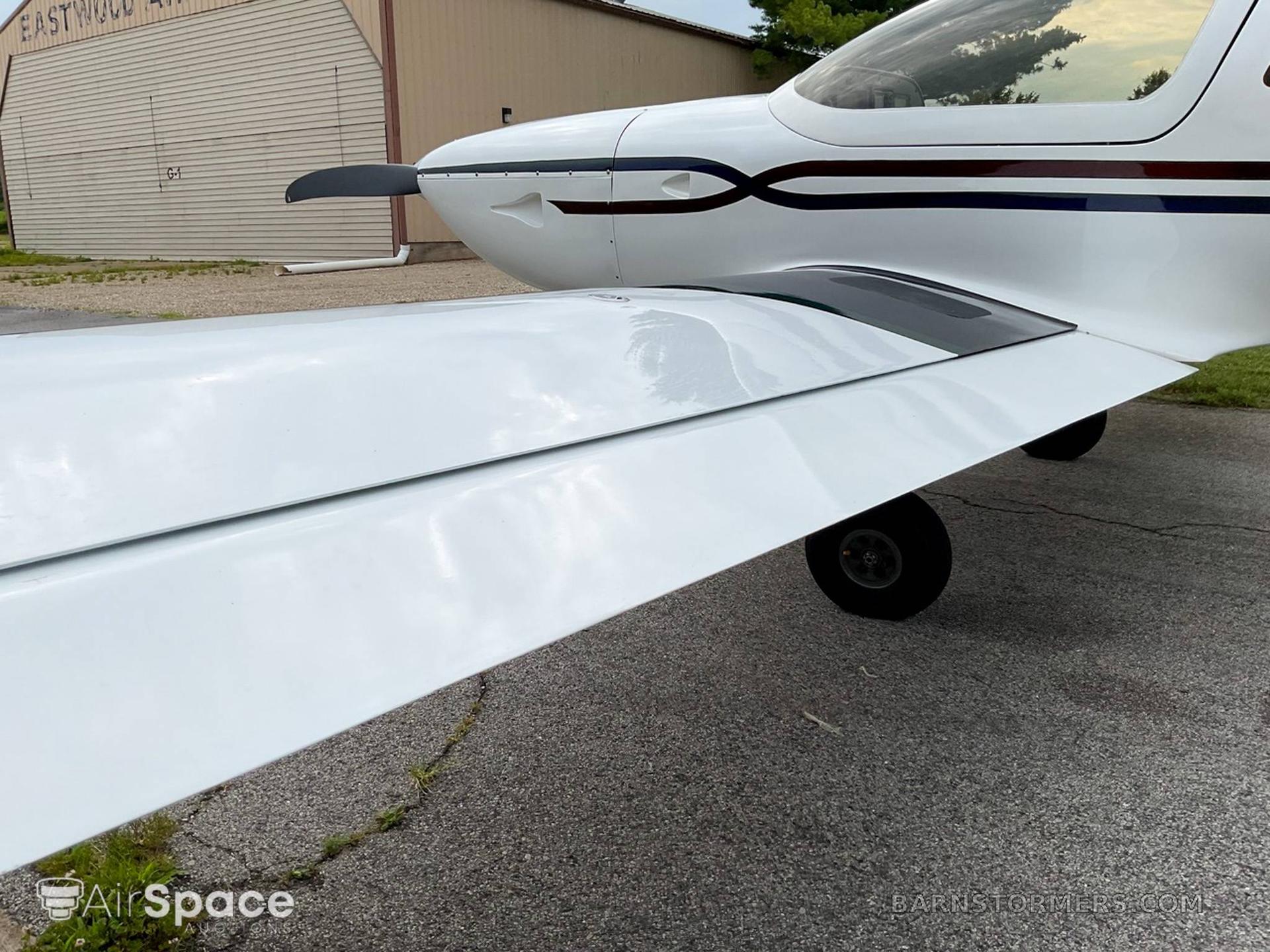018 ARION LIGHTNING | N142PM 3