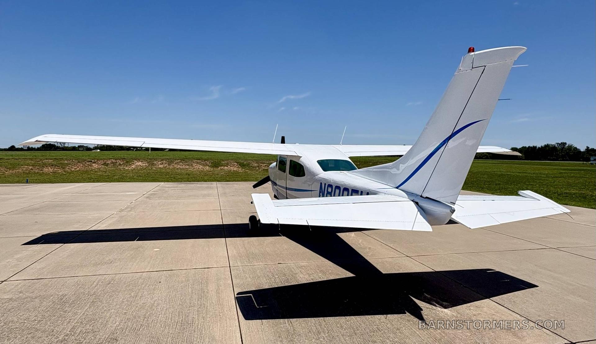 1978 Cessna 210 thumbnail 4