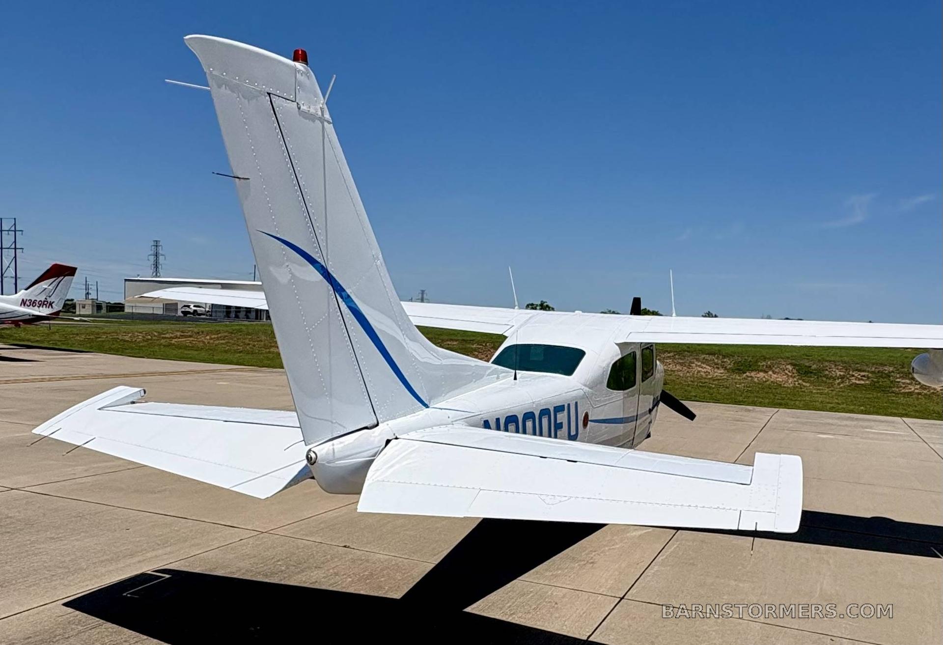 1978 Cessna 210 thumbnail 5