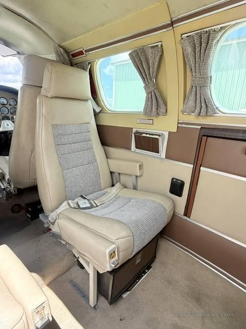 1980 Beechcraft B60 Duke, photo 17
