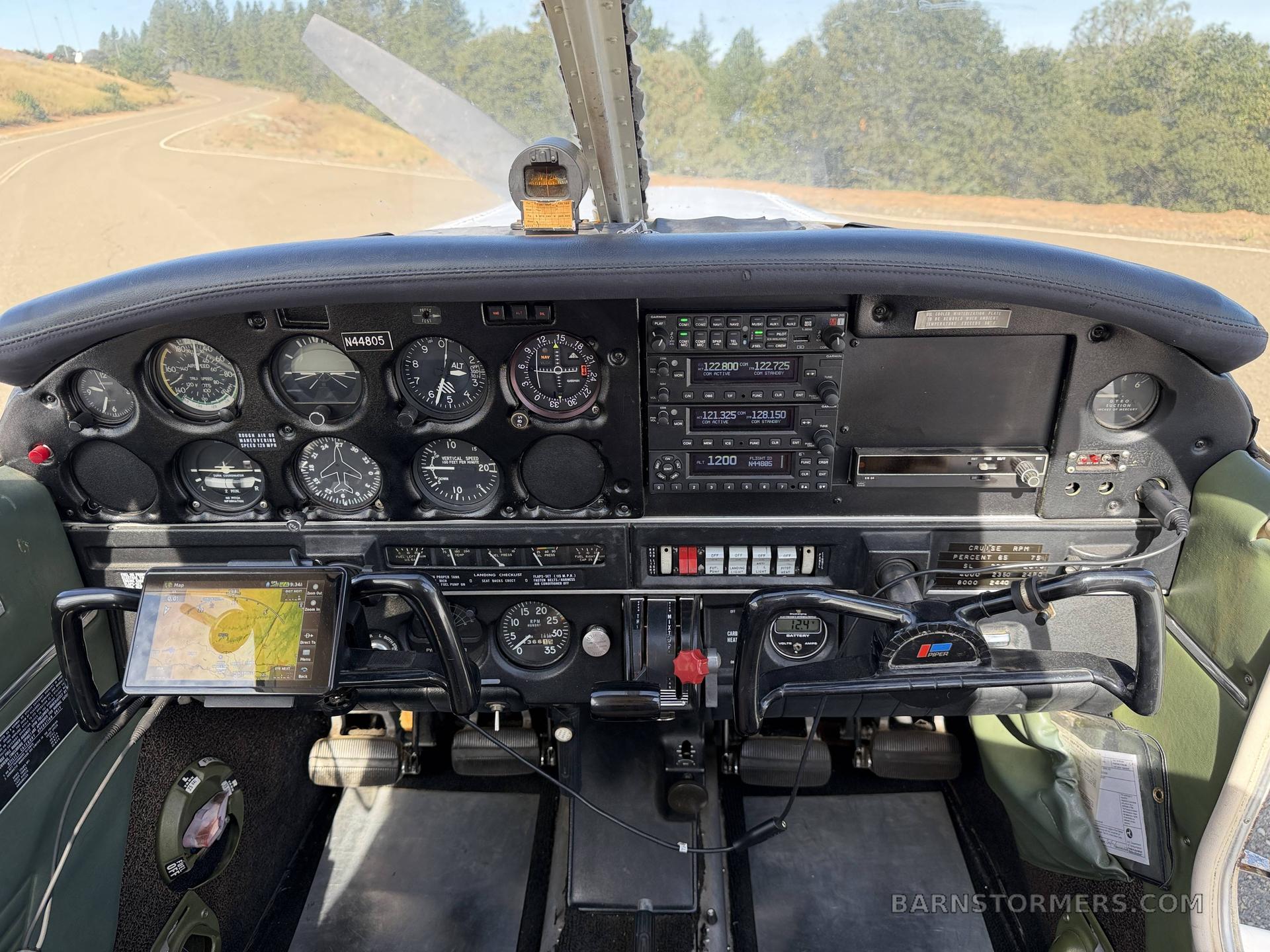 1974 Piper Cherokee thumbnail 2