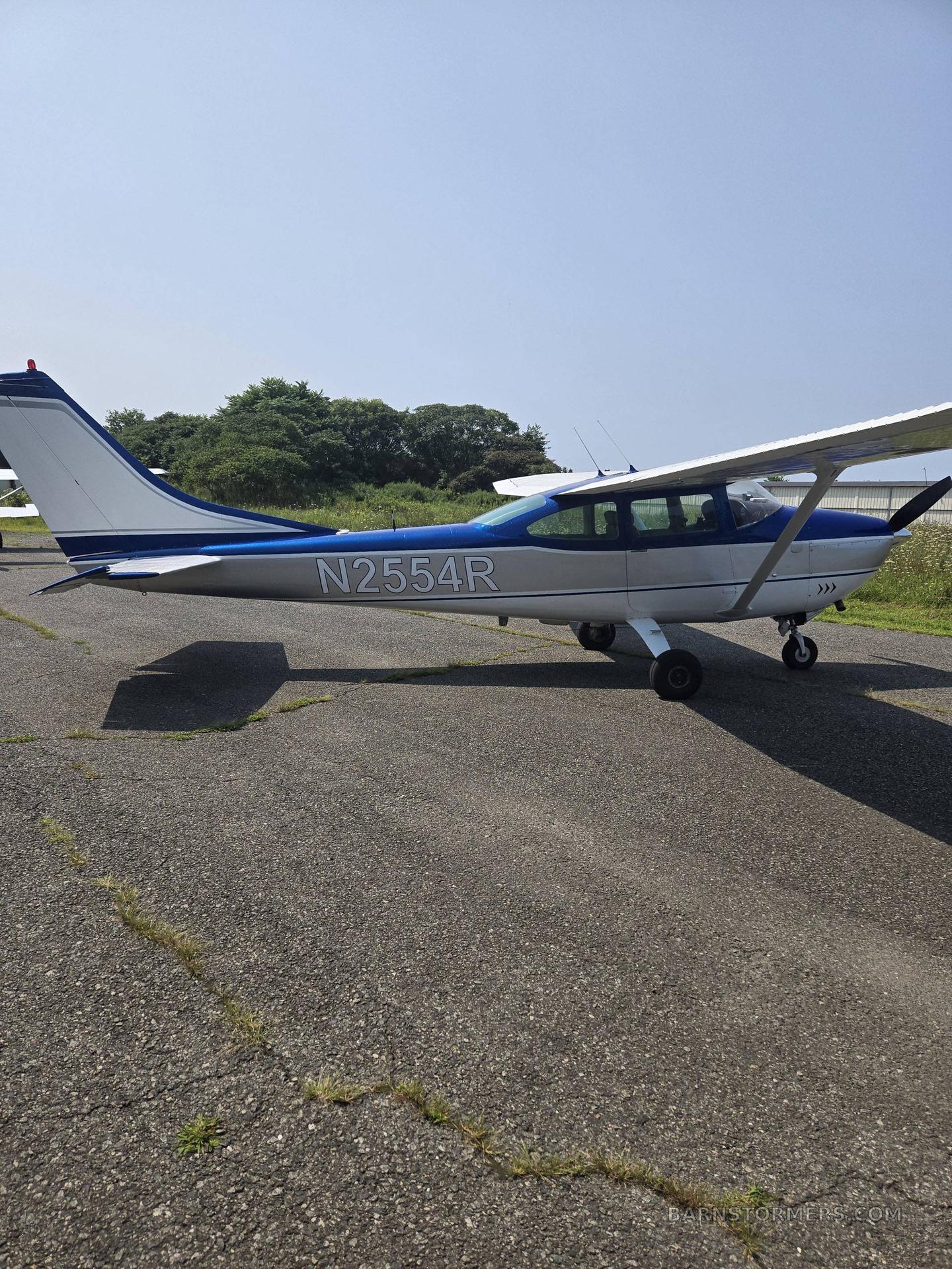 1975 Cessna 182 thumbnail 4