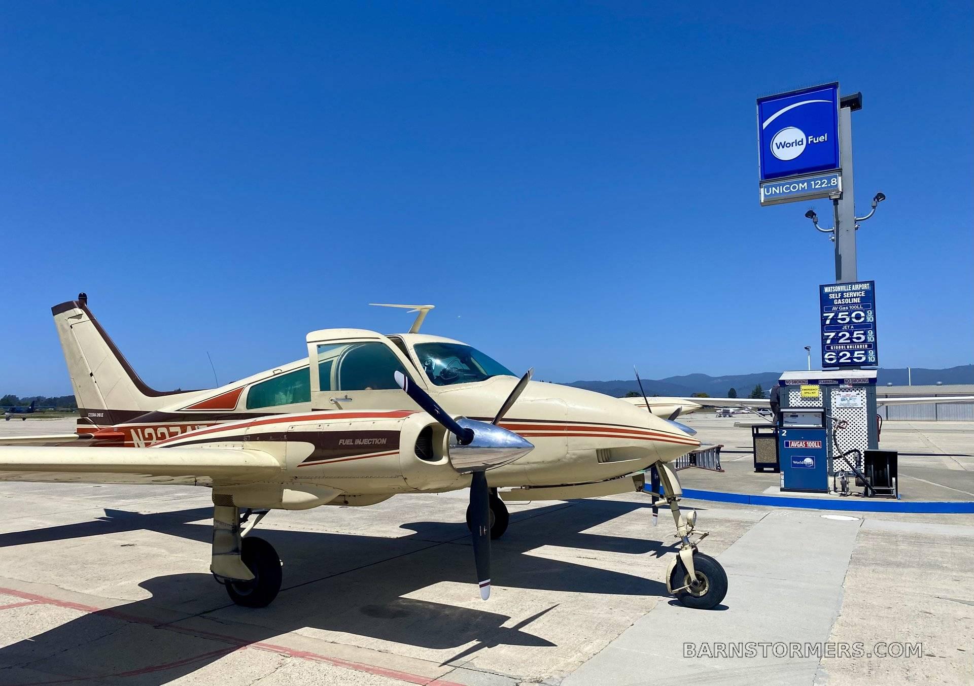 1967 Cessna 310 thumbnail 2