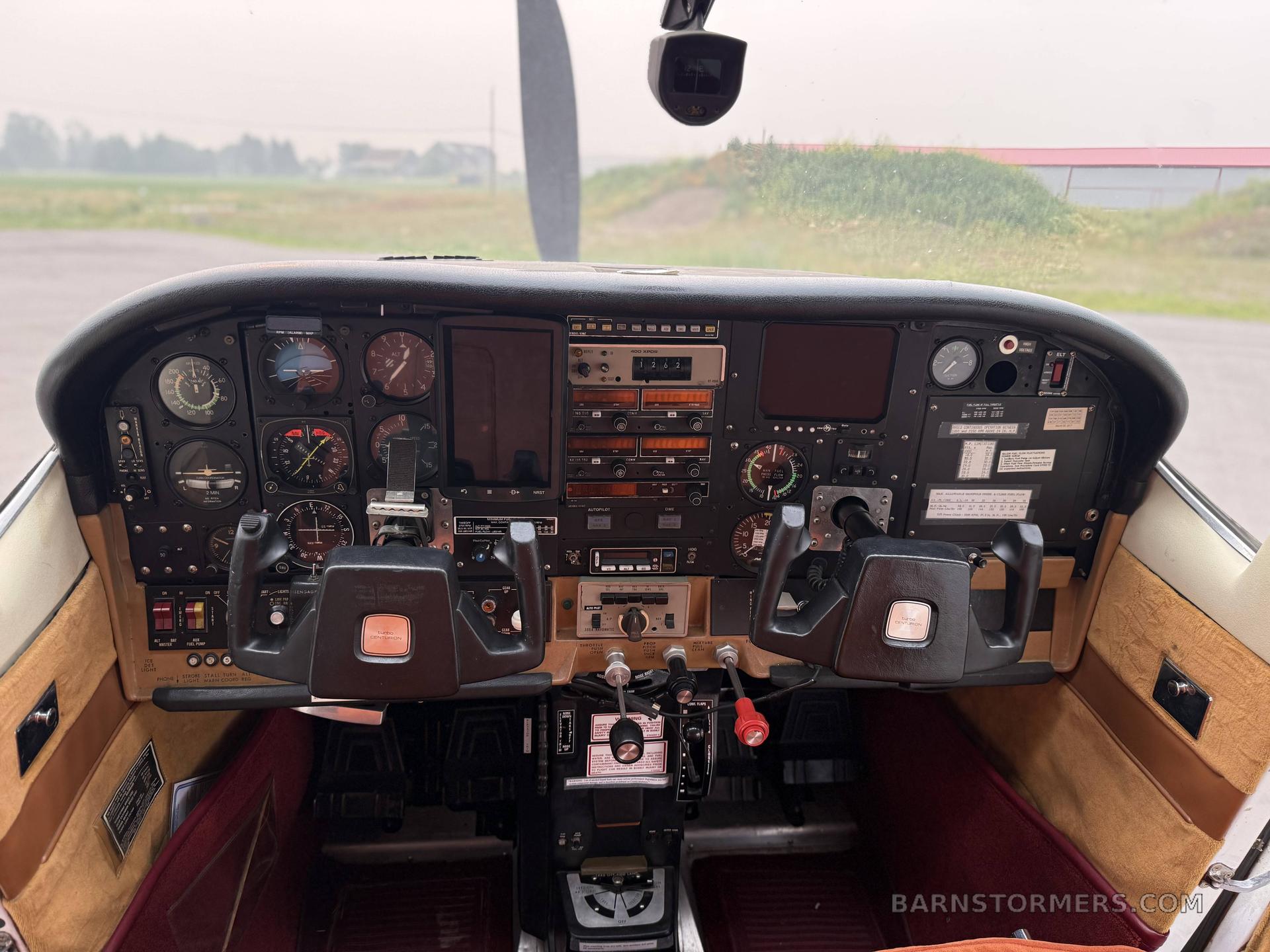 1976 Cessna 210 thumbnail 4