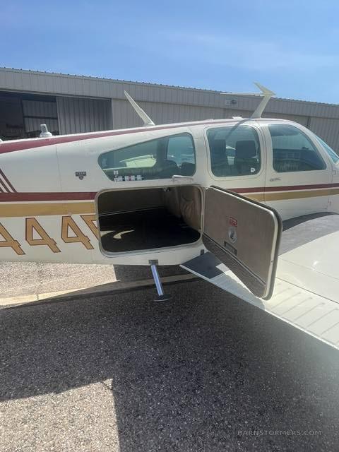 1976 Beechcraft V35 thumbnail 5