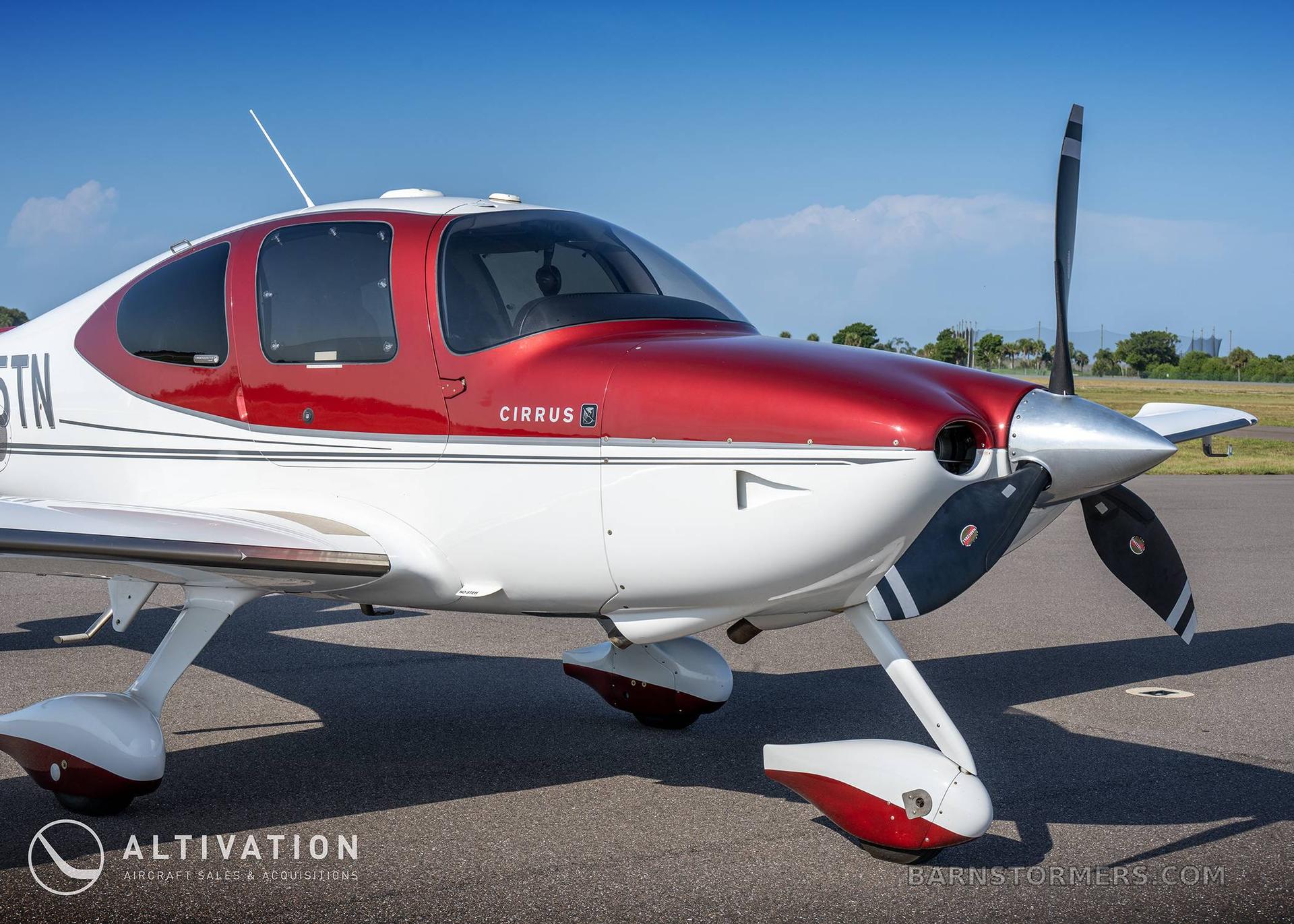 2008 Cirrus SR22 thumbnail 4