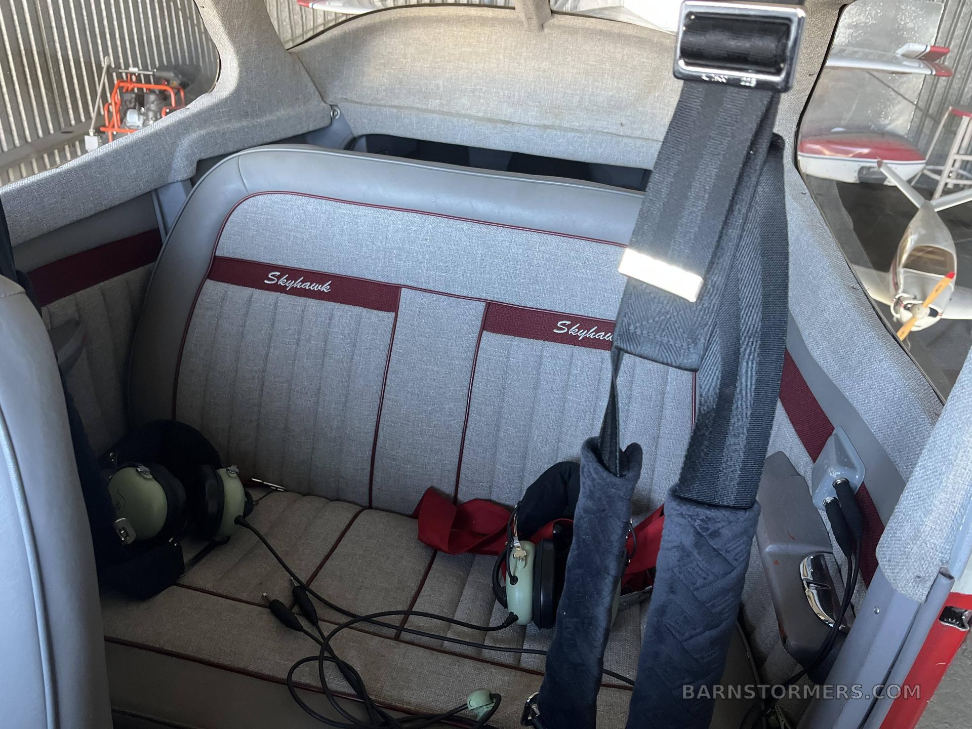 1977 CESSNA 172N 4