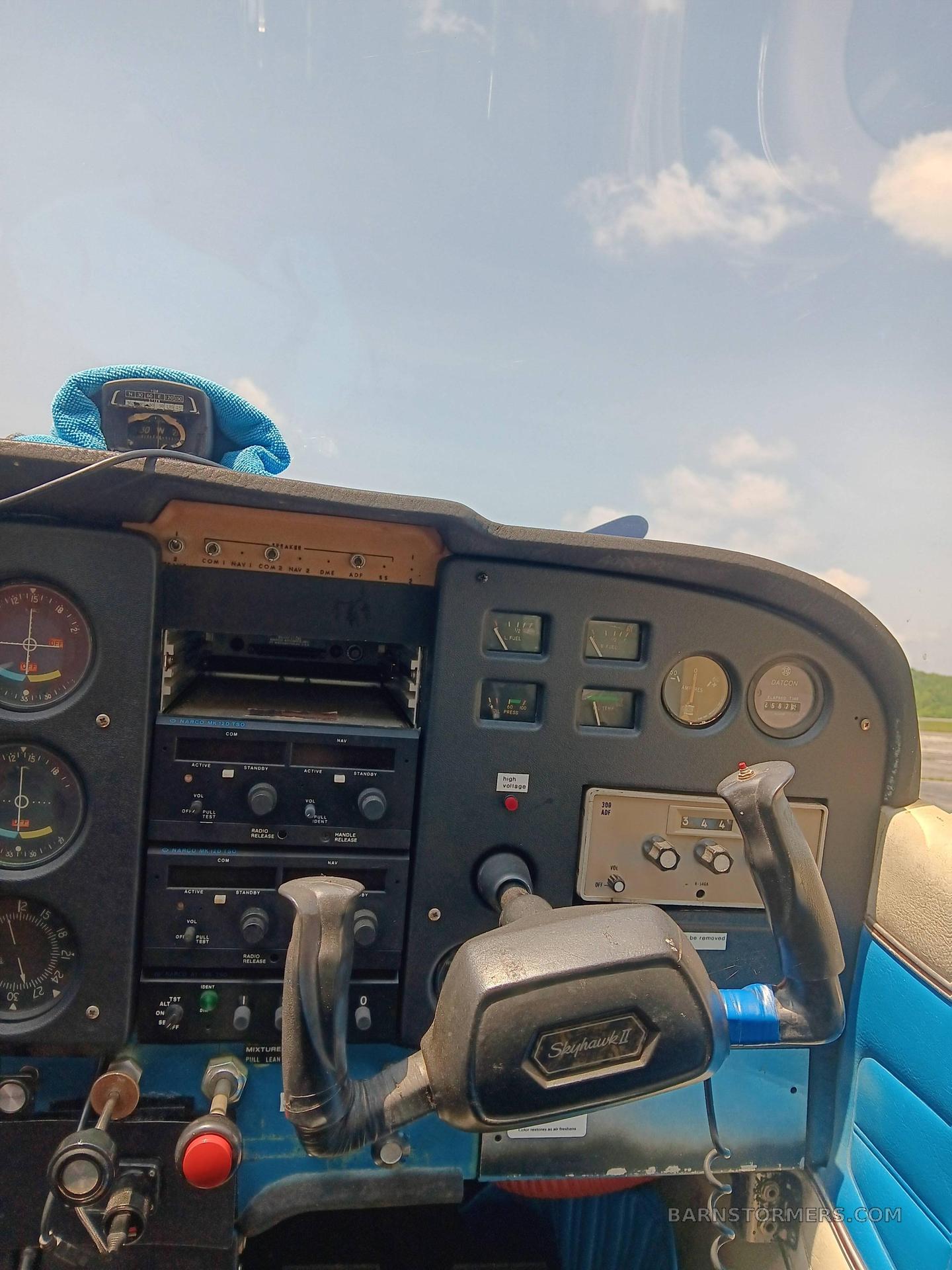 1974 CESSNA 172 M SKY HAWK 5