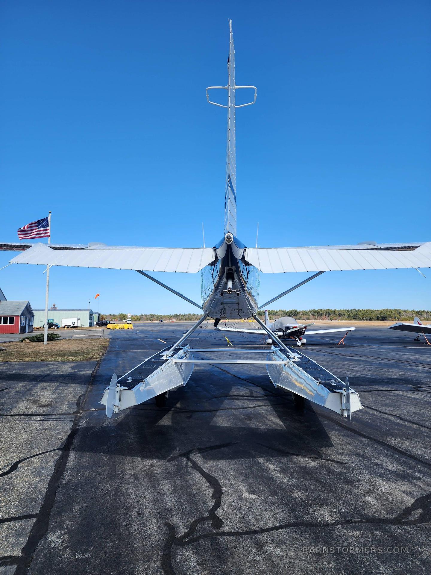 1976 Cessna 185 thumbnail 4