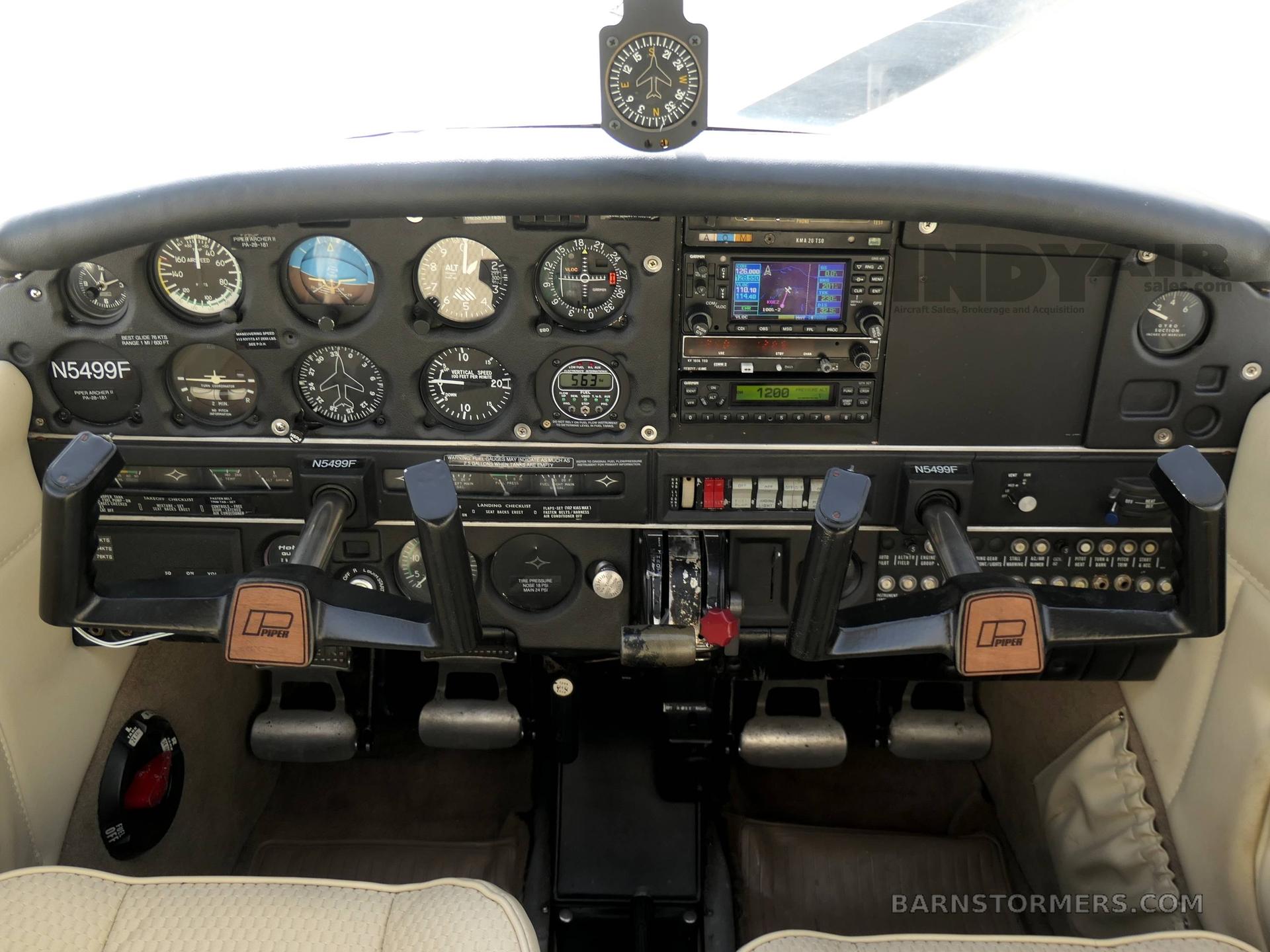 1977 PIPER ARCHER II 5