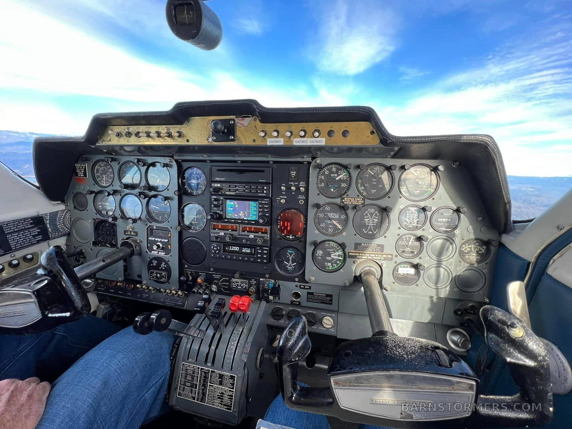 Cessna 310 thumbnail 2