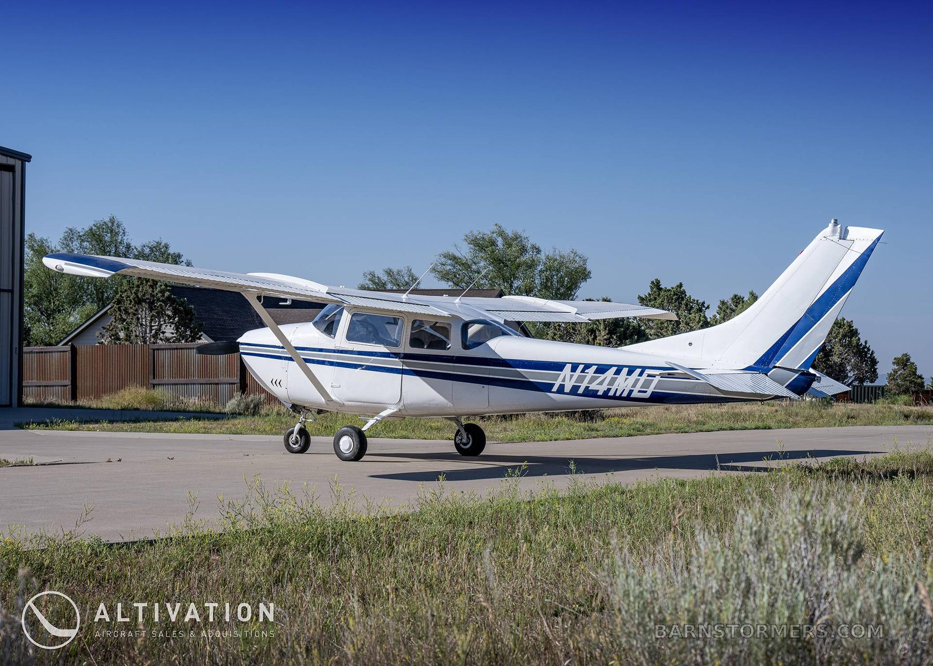 1962 Cessna 182 thumbnail 3