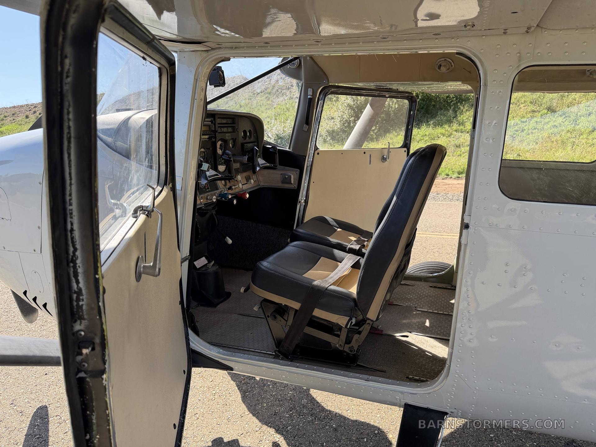 1967 Cessna 206 thumbnail 3