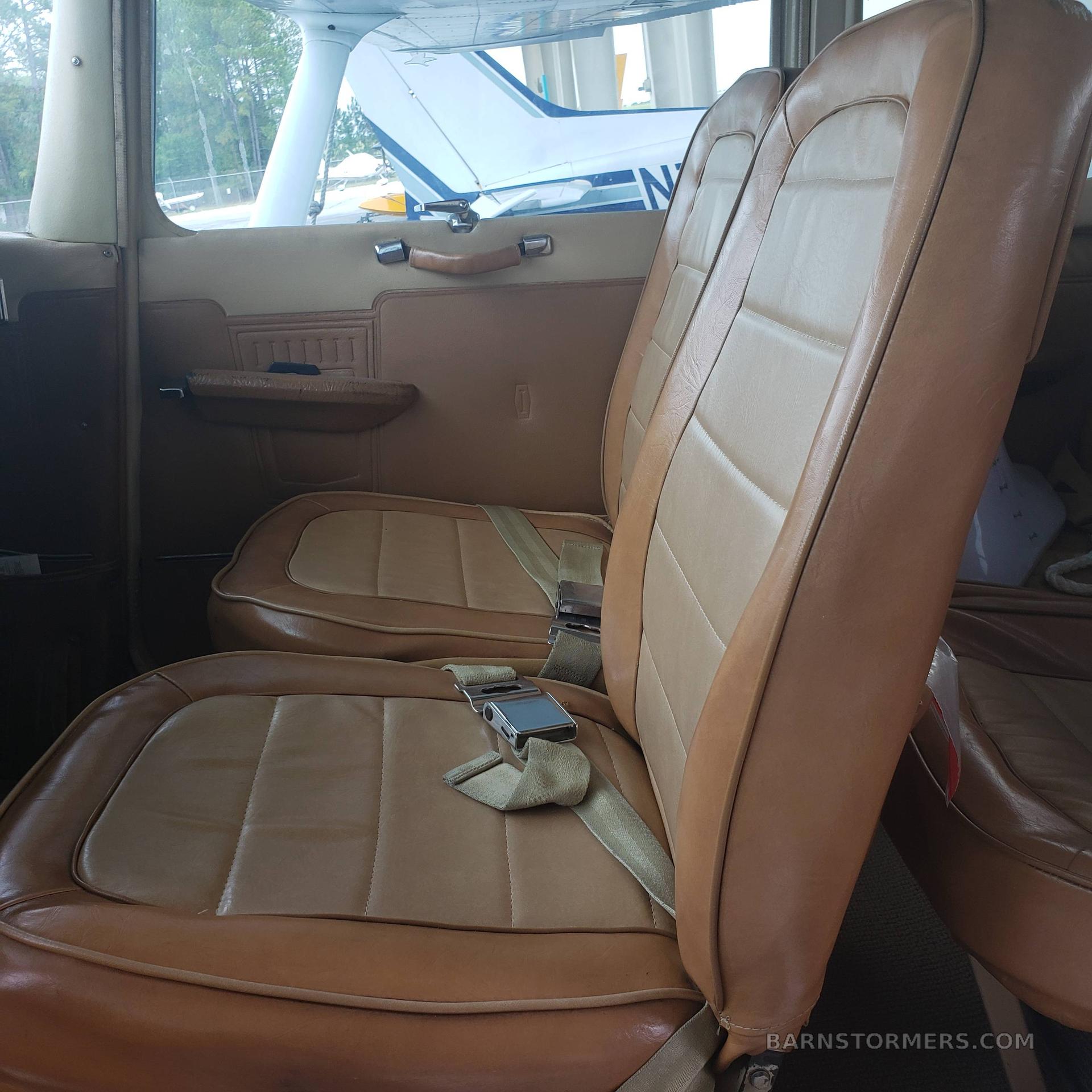 1976 Cessna 172 thumbnail 4