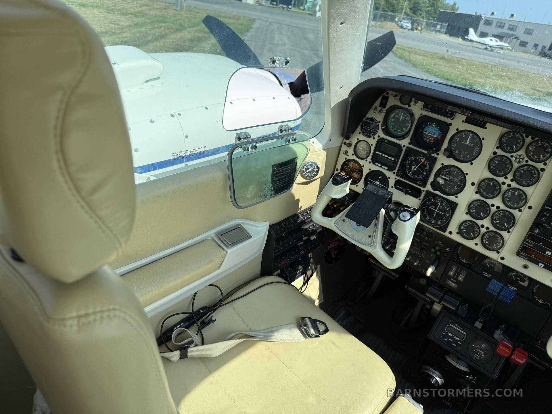 1989 BE 58 BARON 4