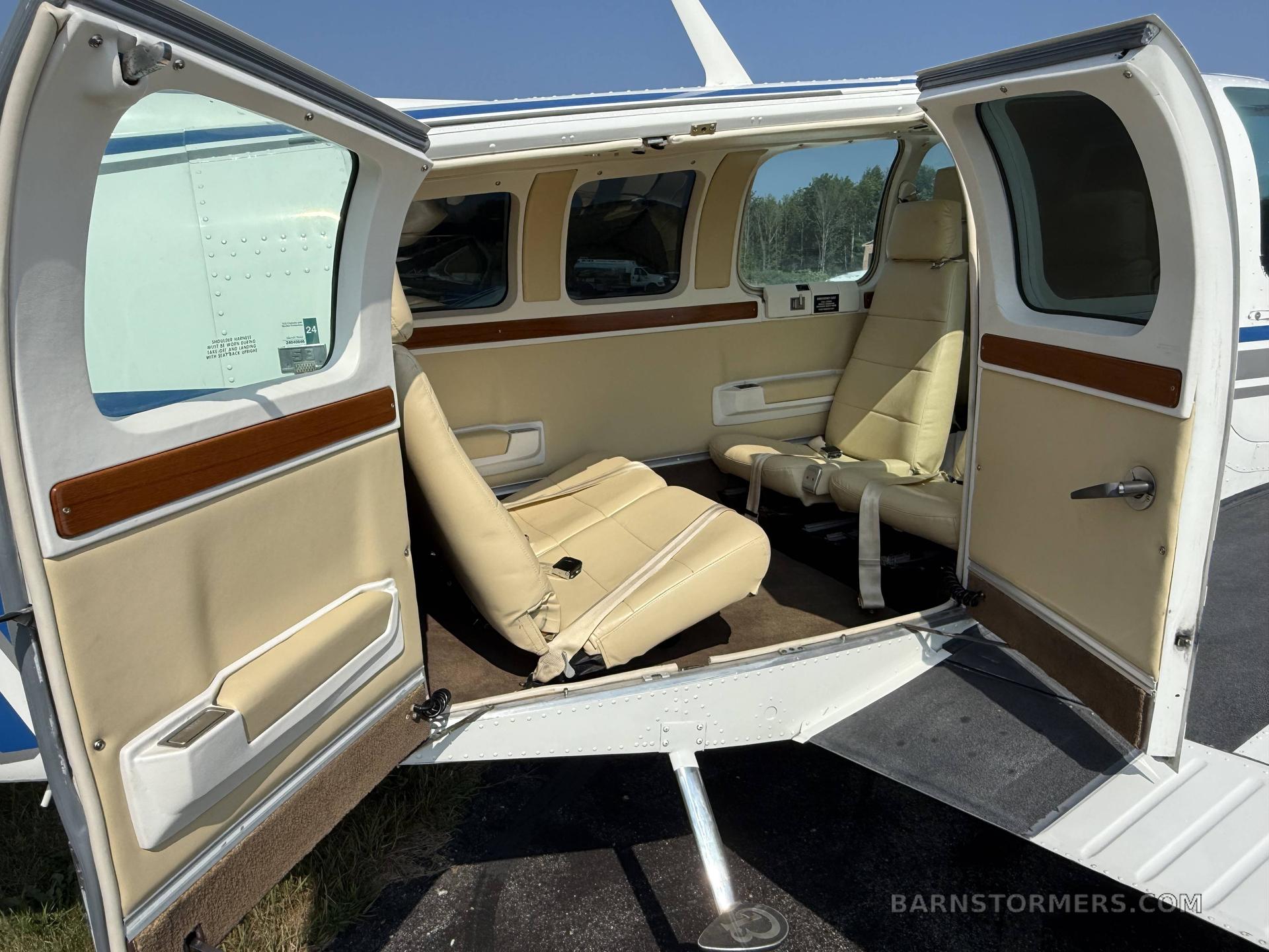 1989 Beechcraft Baron thumbnail 5