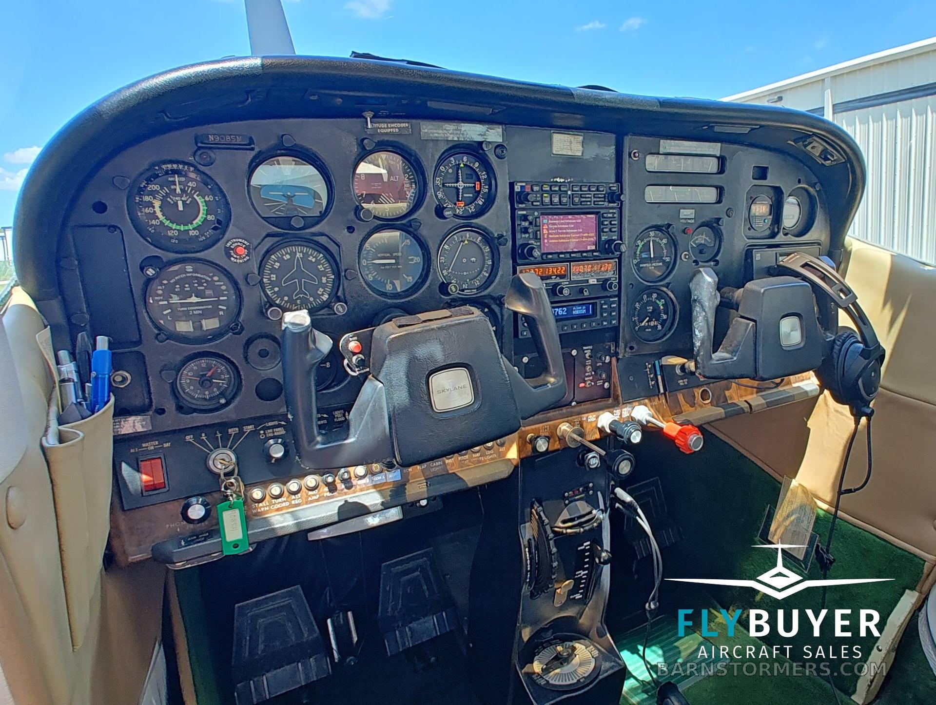 1976 CESSNA 182P 4
