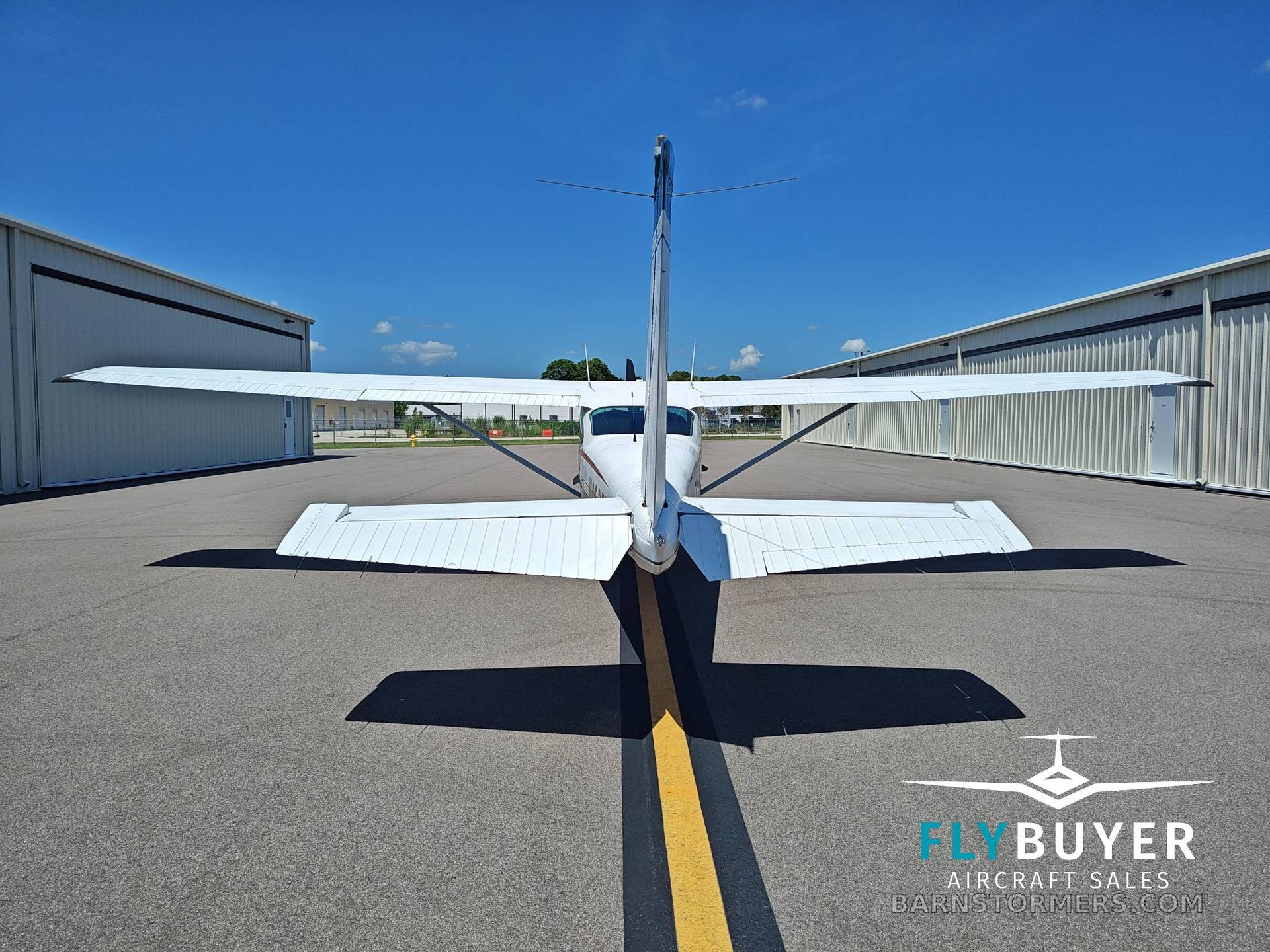 1976 Cessna 182 thumbnail 3