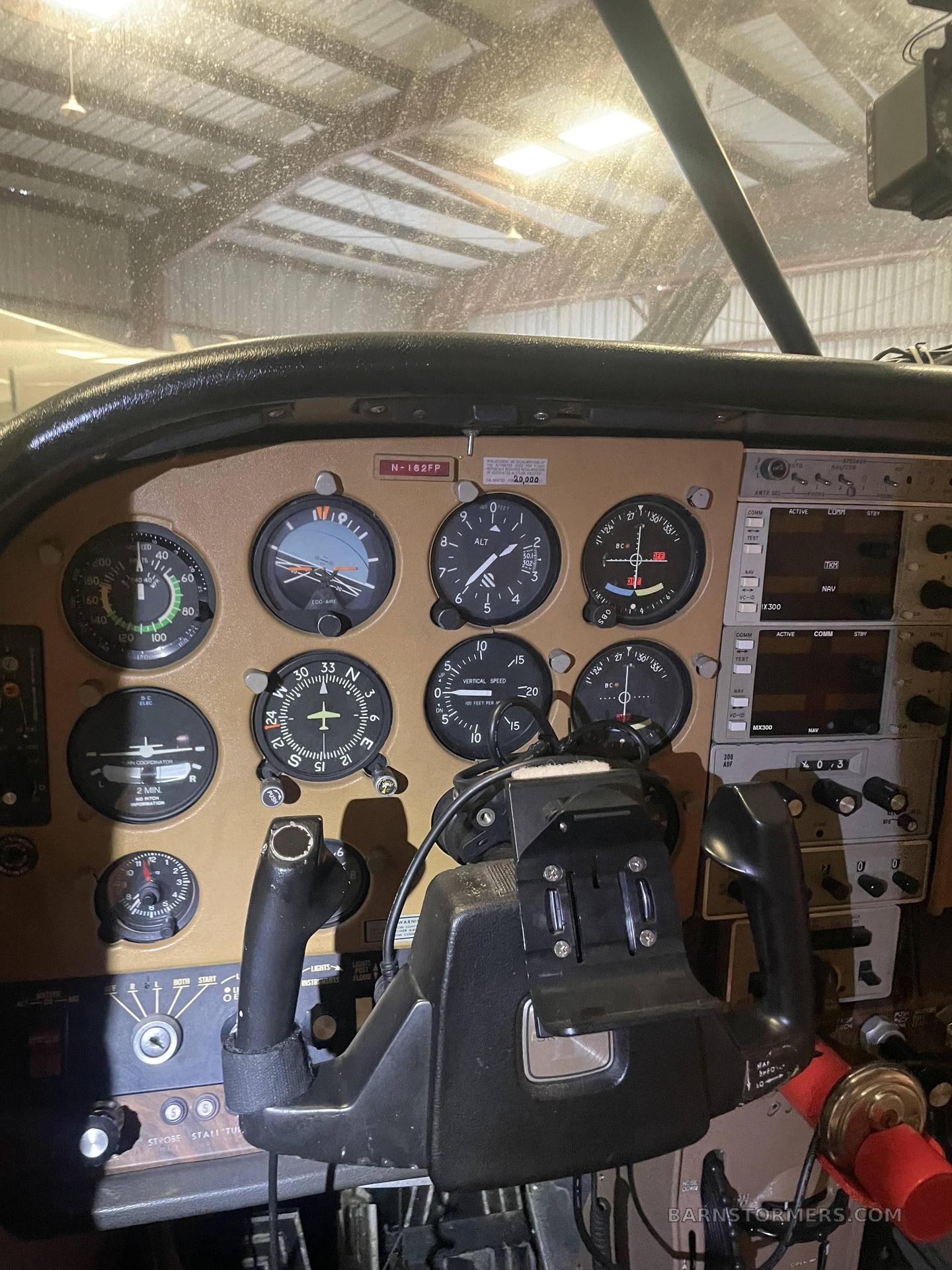 1976 Cessna 182 thumbnail 4