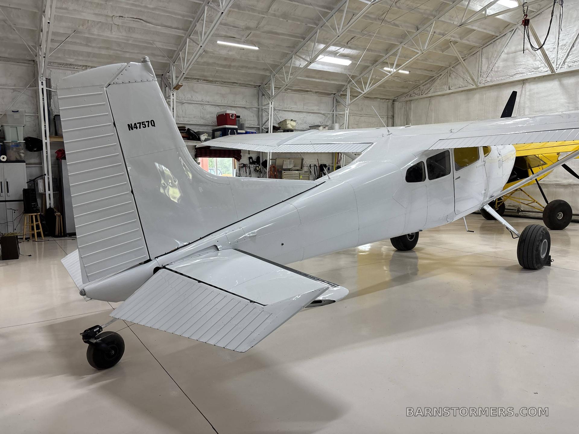 Cessna 185 thumbnail 2