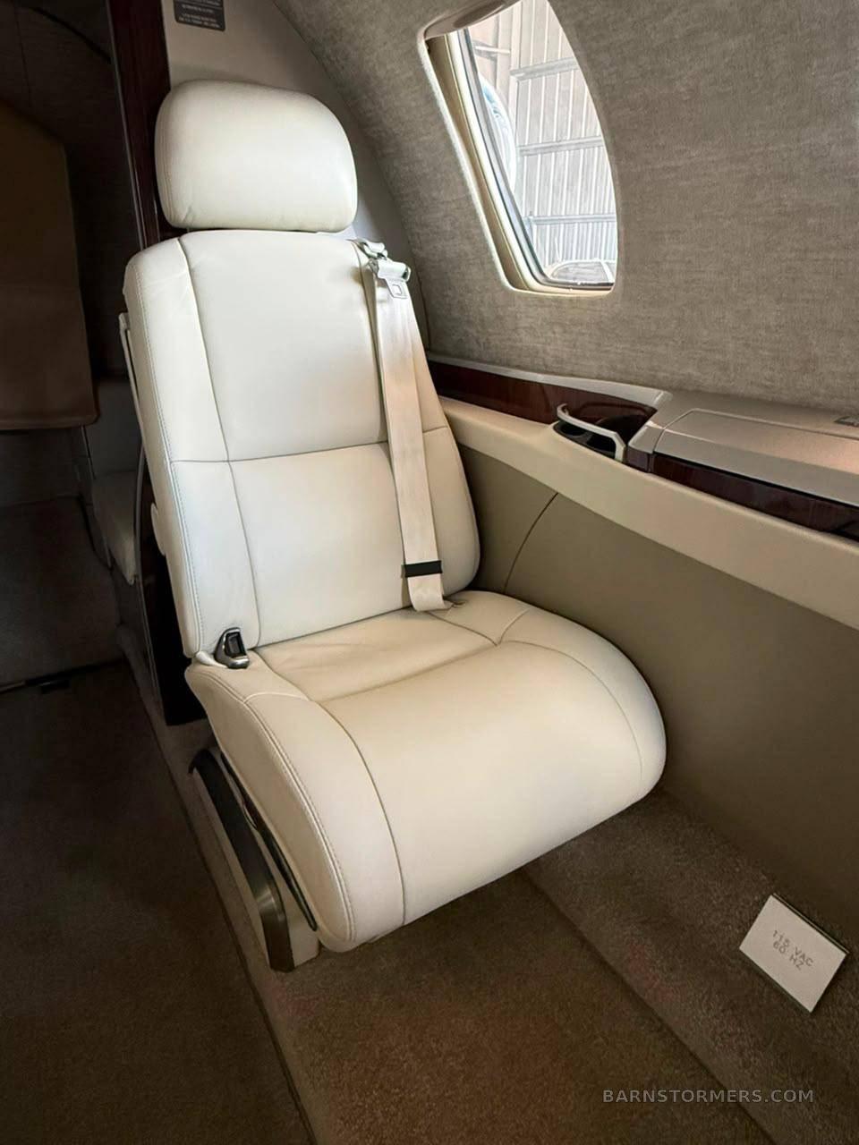 2015 CITATION M2 - ONLY 550H 5