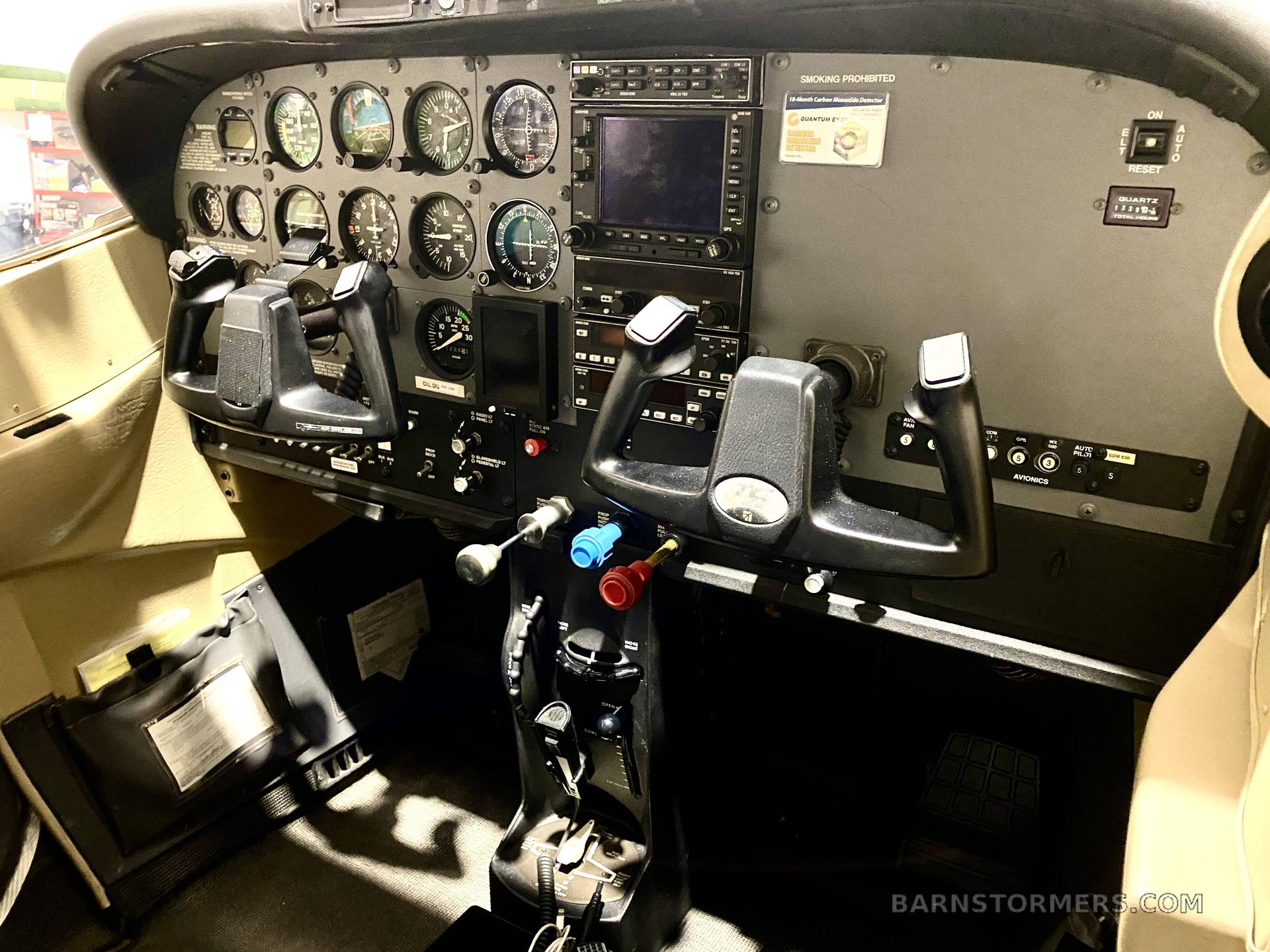 2001 Cessna 182 thumbnail 3