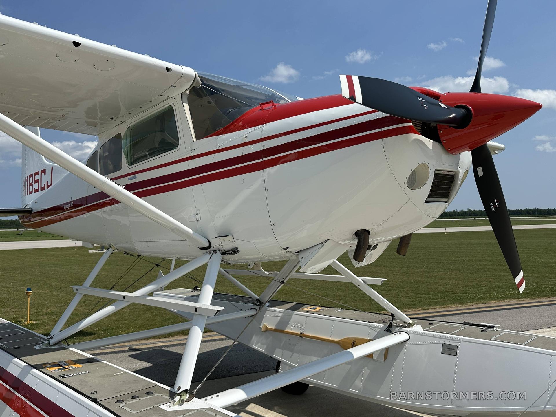 1975 Cessna 185 thumbnail 2