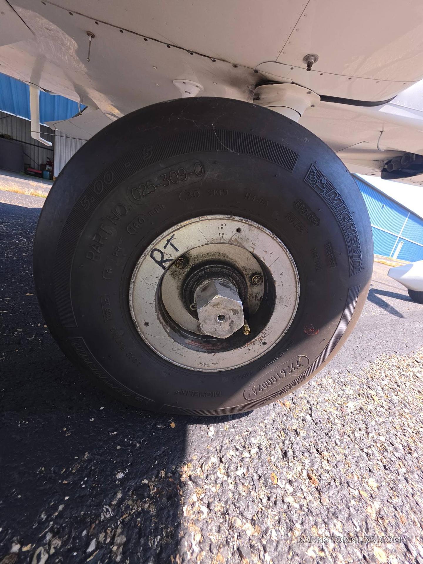RV 8A SLIDER 5