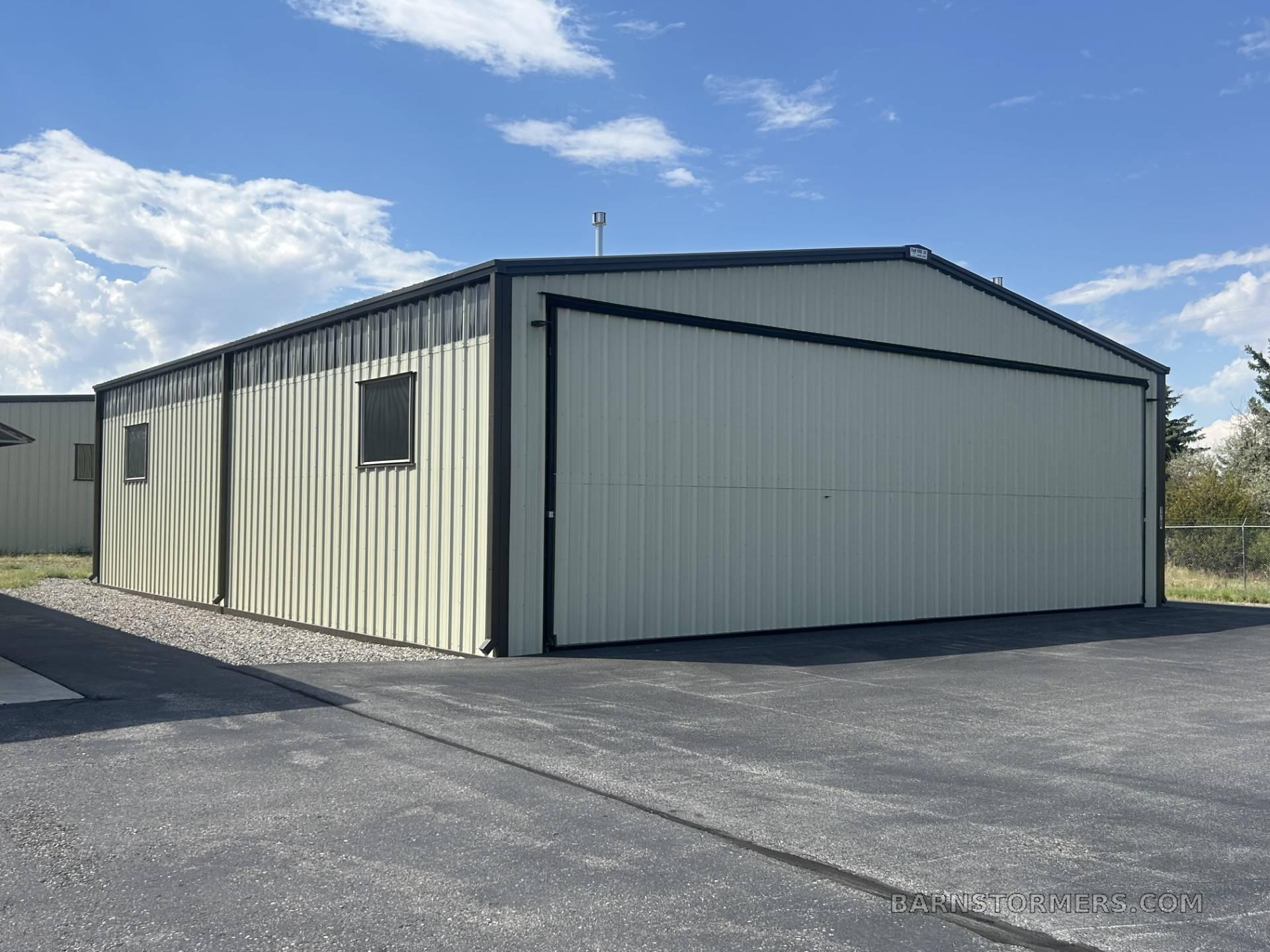 BZN HANGAR & C-185F PACKAGE 4