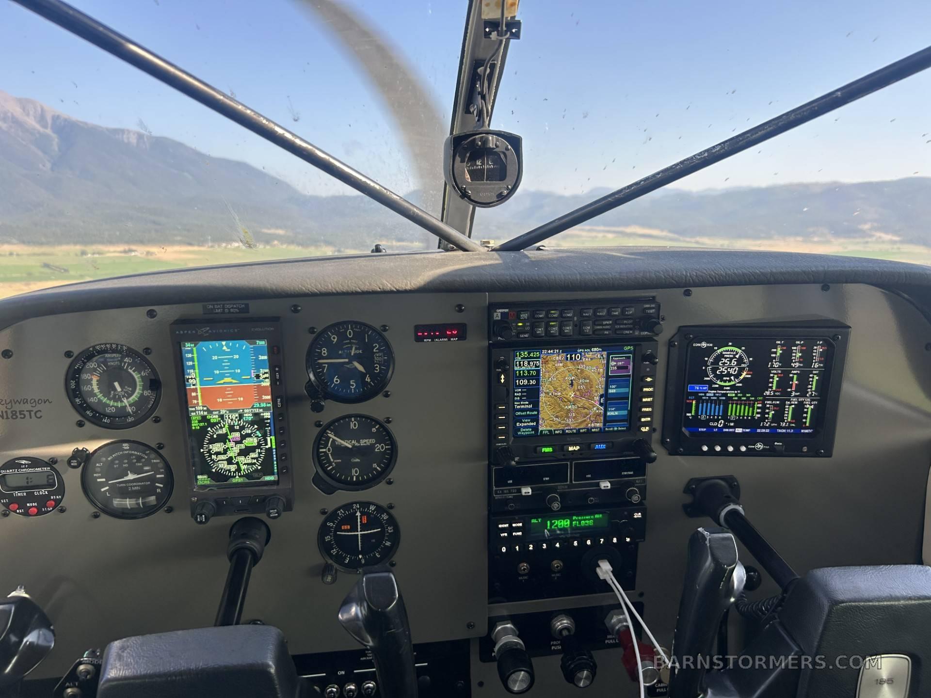 Cessna 185 thumbnail 2