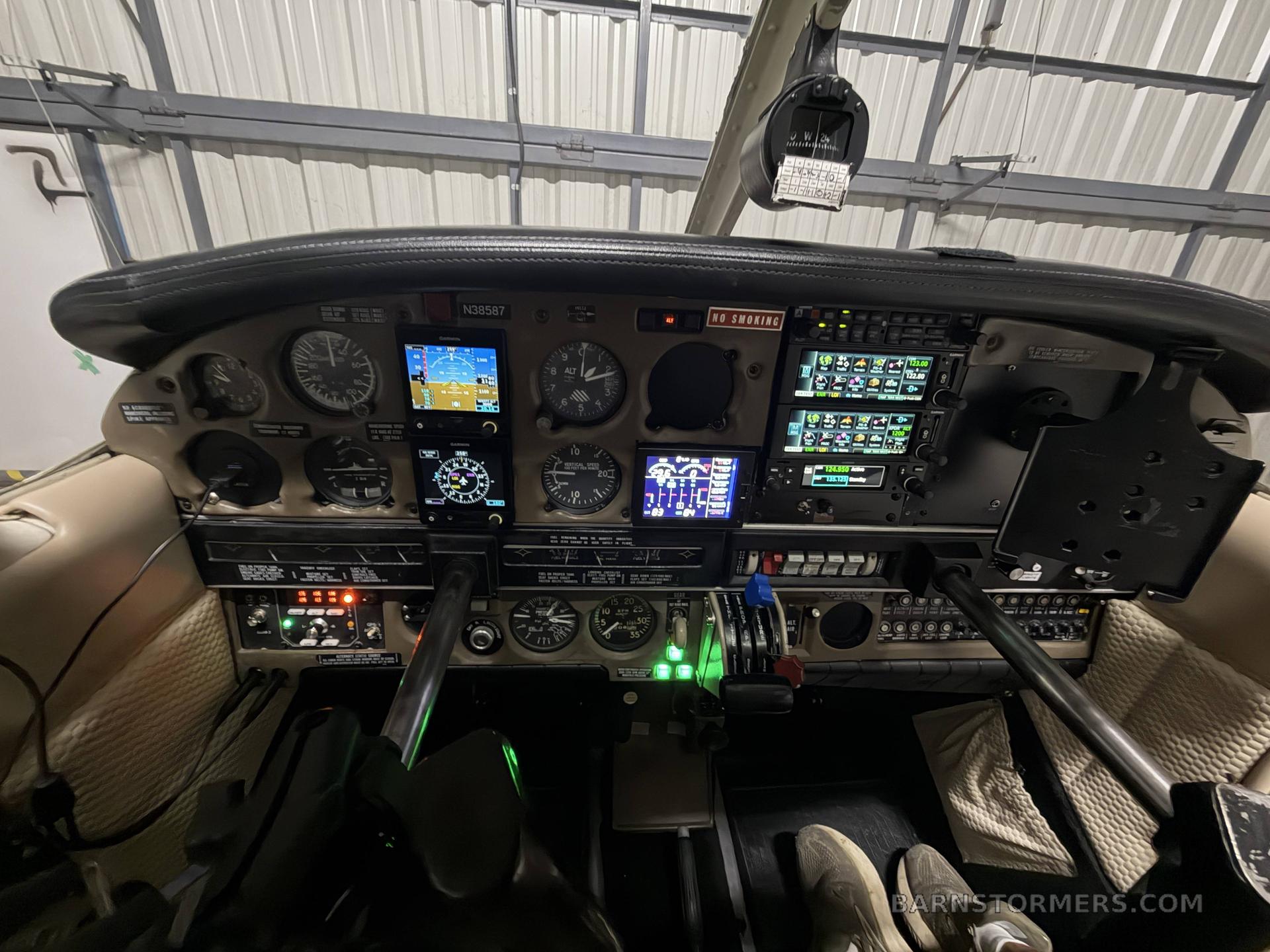 1977 Piper Arrow thumbnail 5