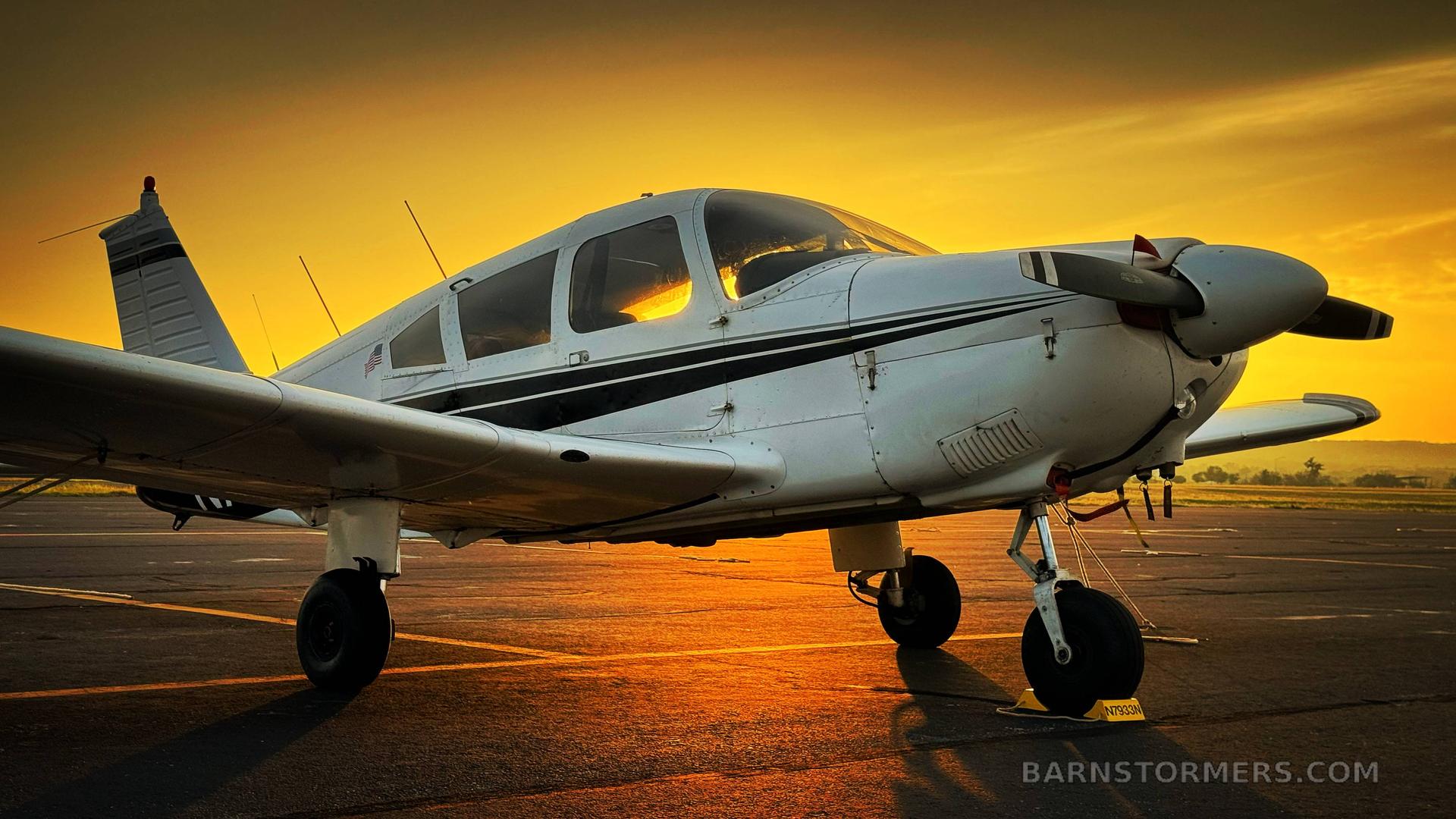 1969 Piper Cherokee thumbnail 2