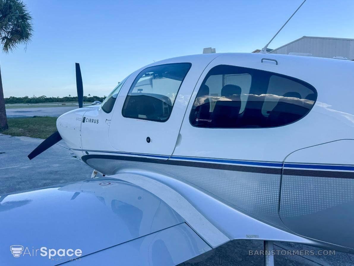 2010 CIRRUS SR22GTS X |N555VG 4