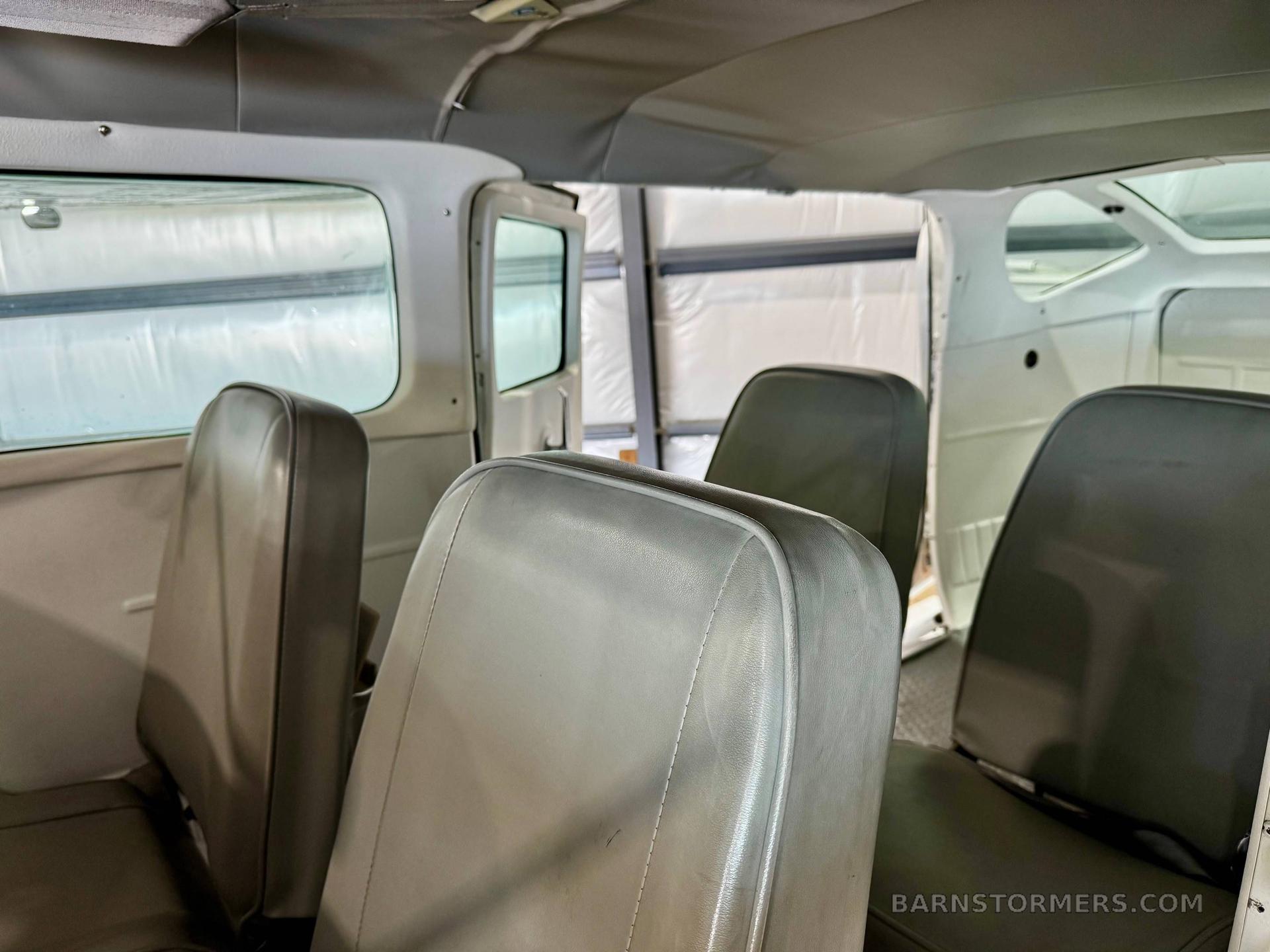 2017 Cessna 206 thumbnail 4