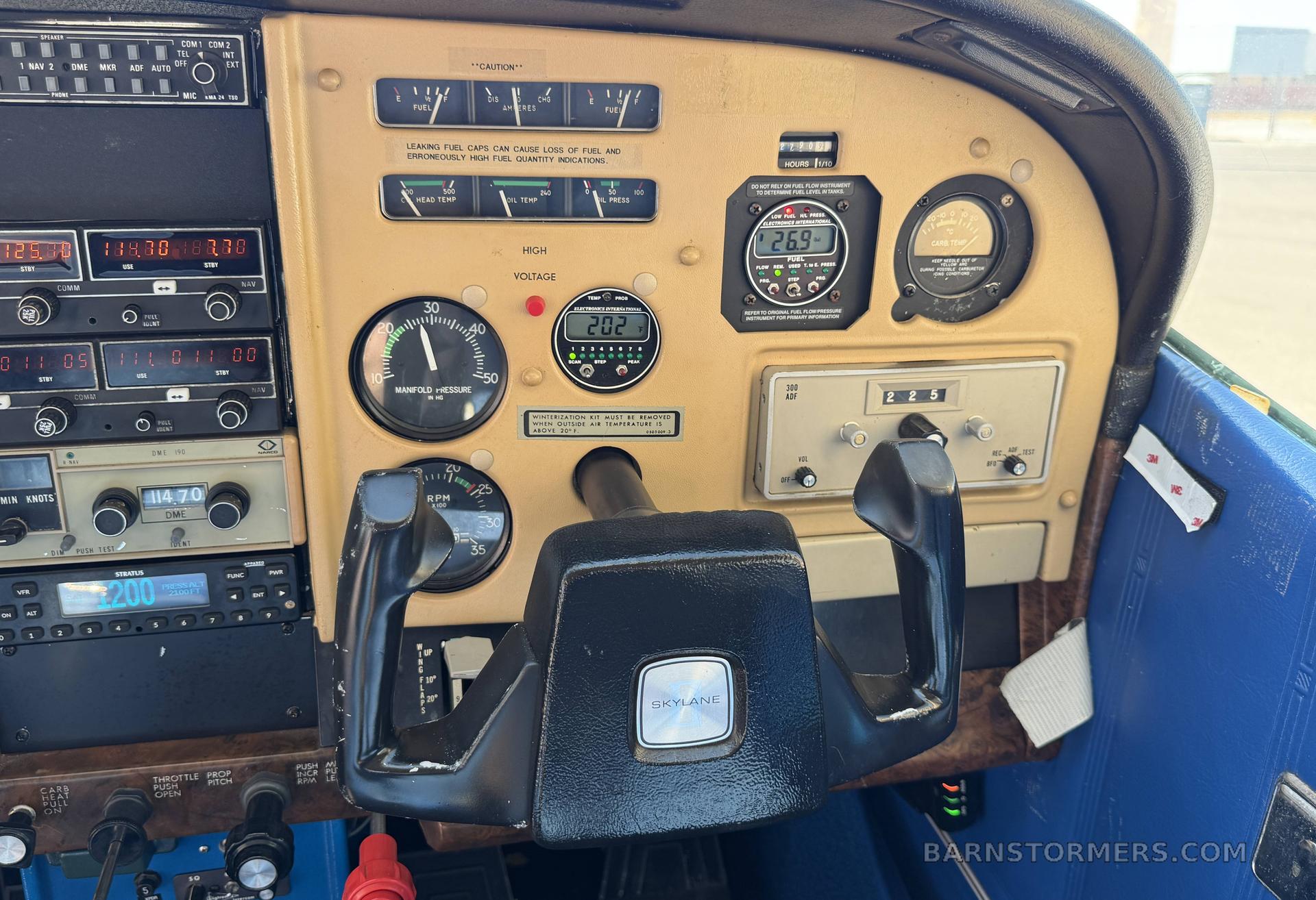 1977 CESSNA 182Q SKYLANE II 4