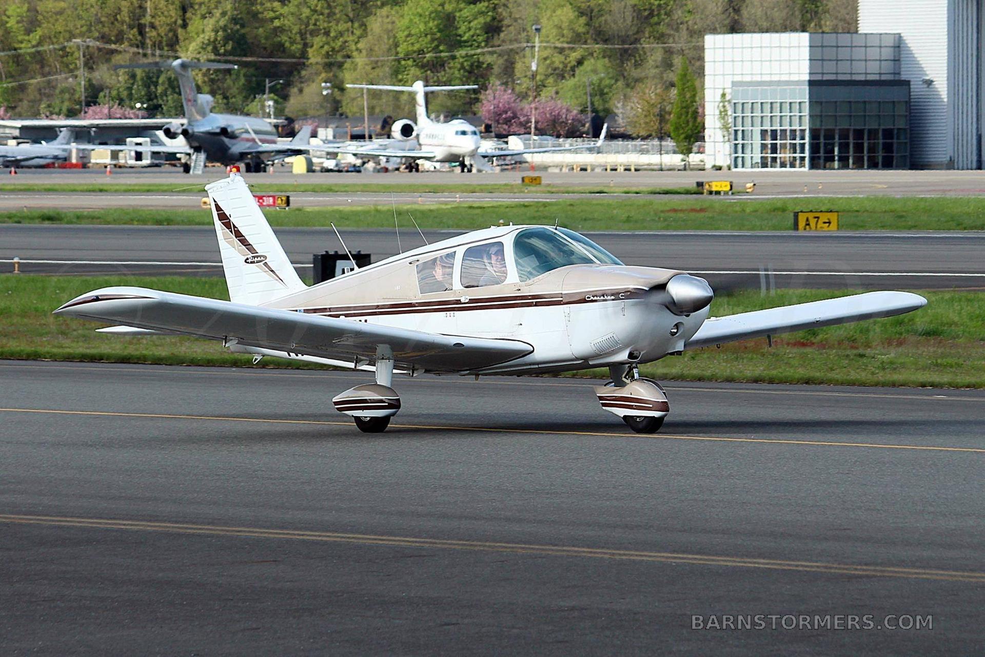 PIPER CHEROKEE 180 3