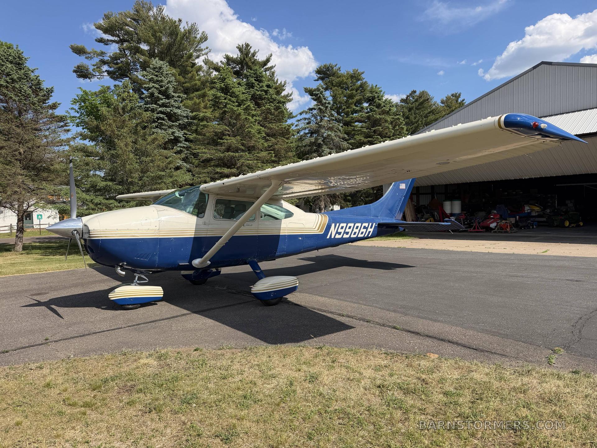 1982 Cessna 182 thumbnail 2