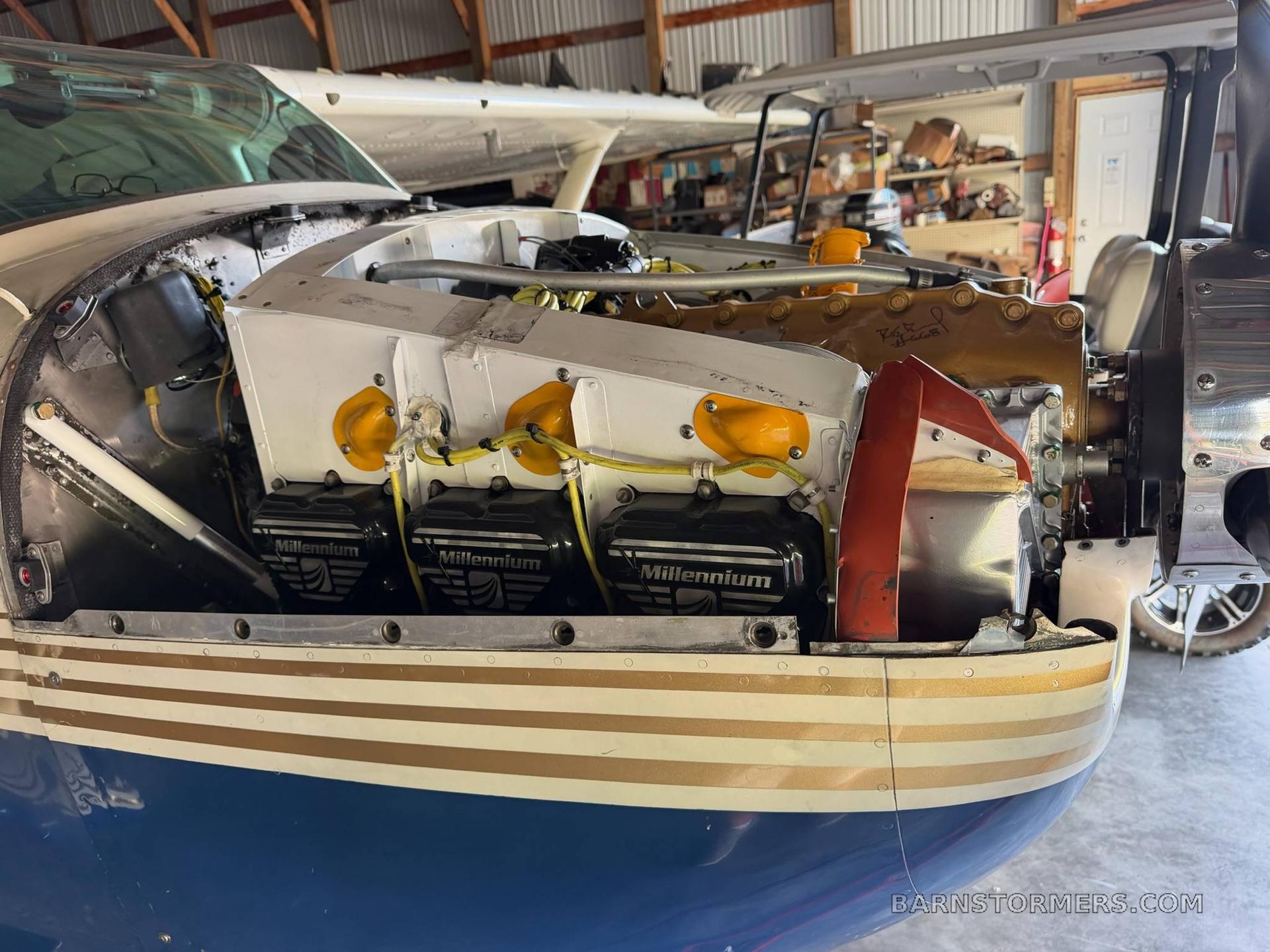 1982 Cessna 182 thumbnail 3