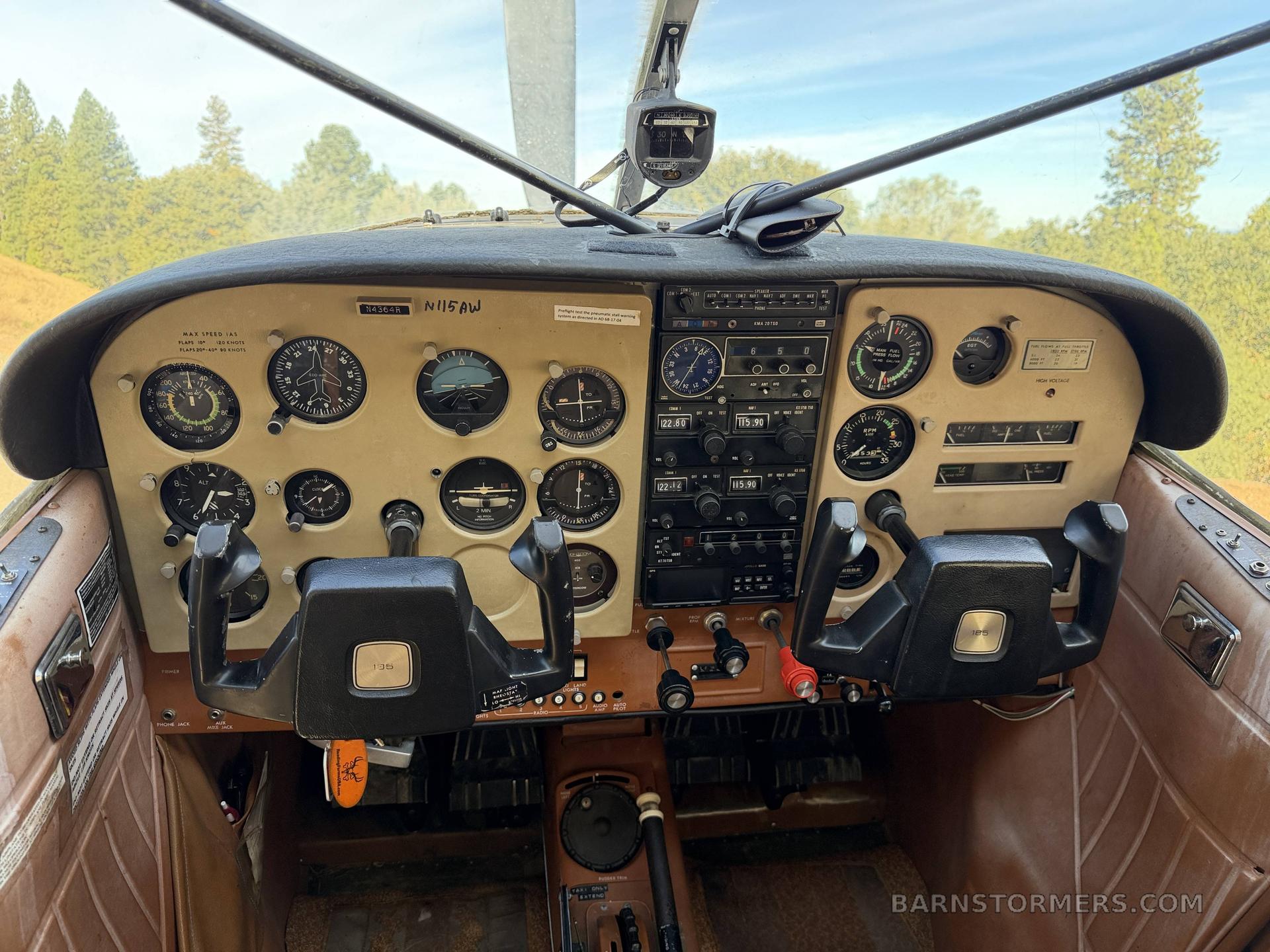 1976 Cessna 185 thumbnail 2